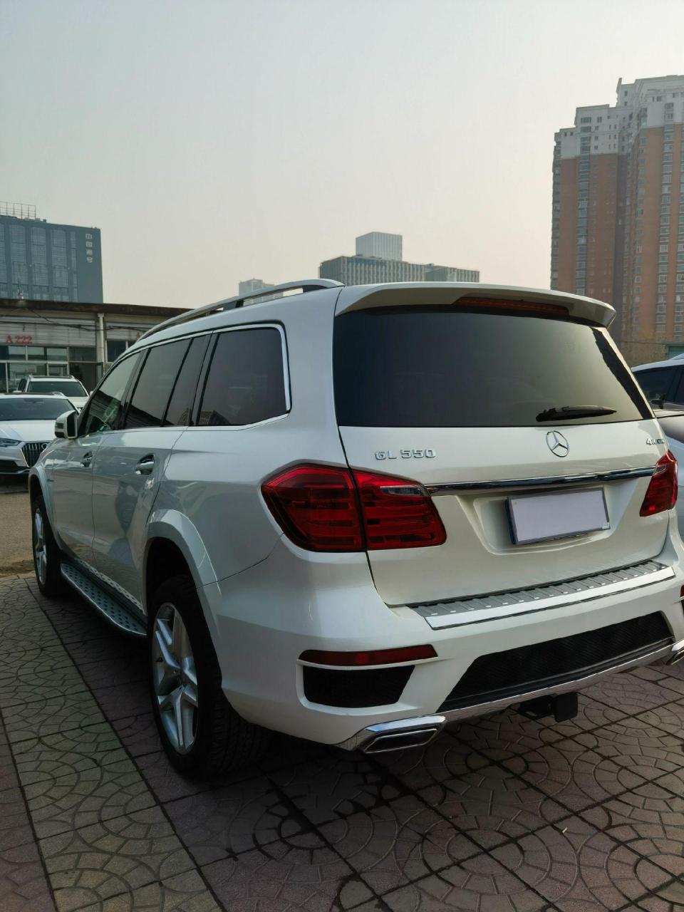 奔驰gl550,车况嘎嘎新座椅内饰一流整,无事故,无泡水,真实里程9万多