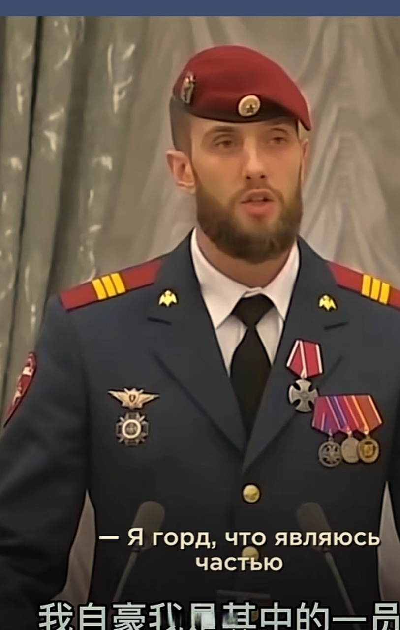 俄军军服很帅气