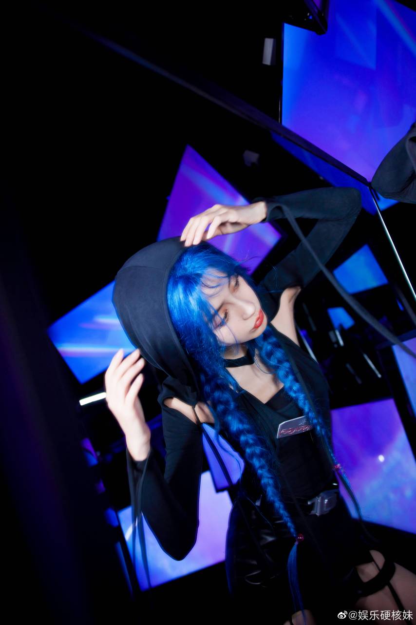 angelababy cos巴啦啦小魔仙的魔仙小蓝,不得不说baby的颜值这块从来