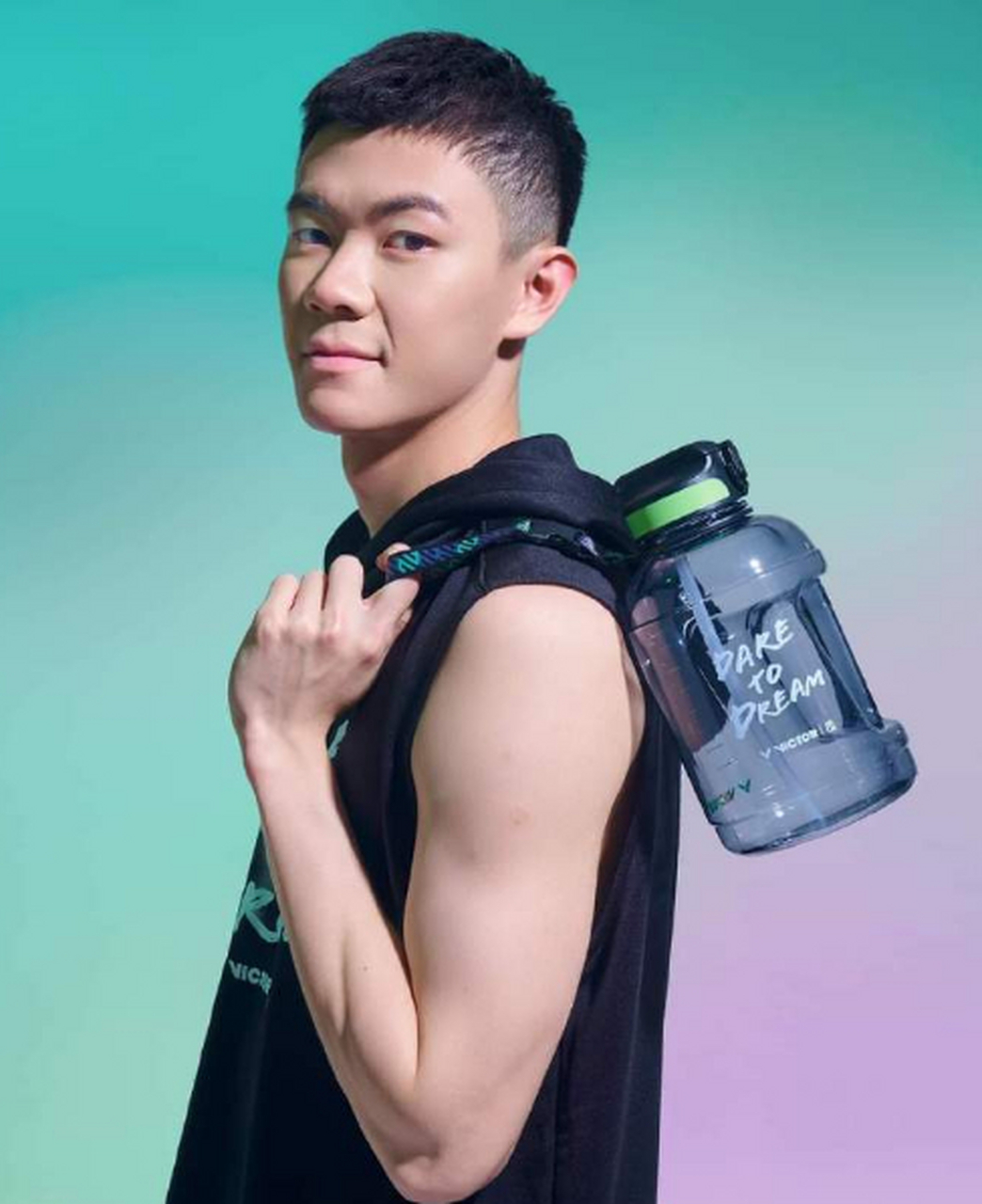 杨晨大神# 帅呀鸡哥!#李梓嘉##羽毛球