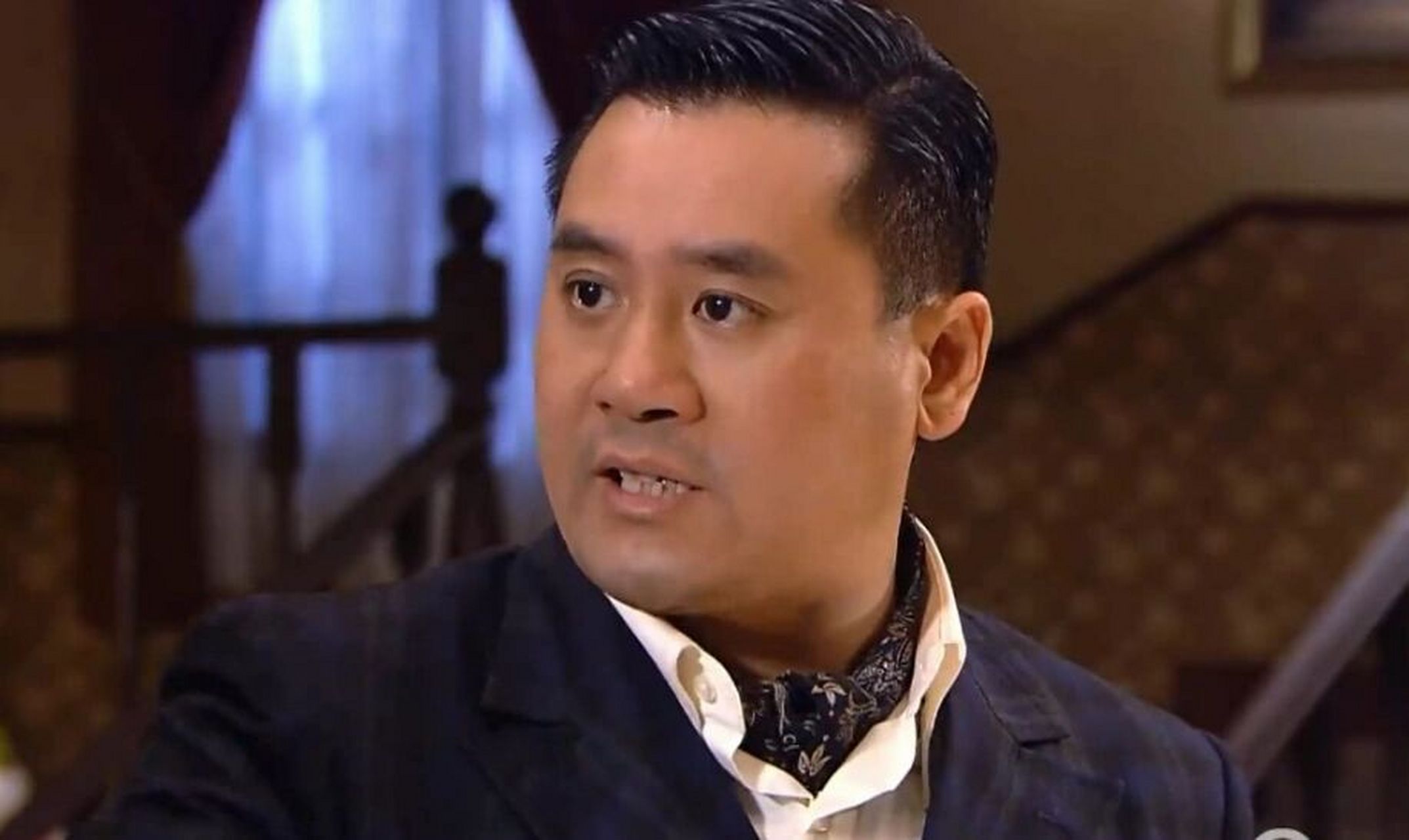 在媒体采访时再被问到"点解被炖冬菇",麦长青的感