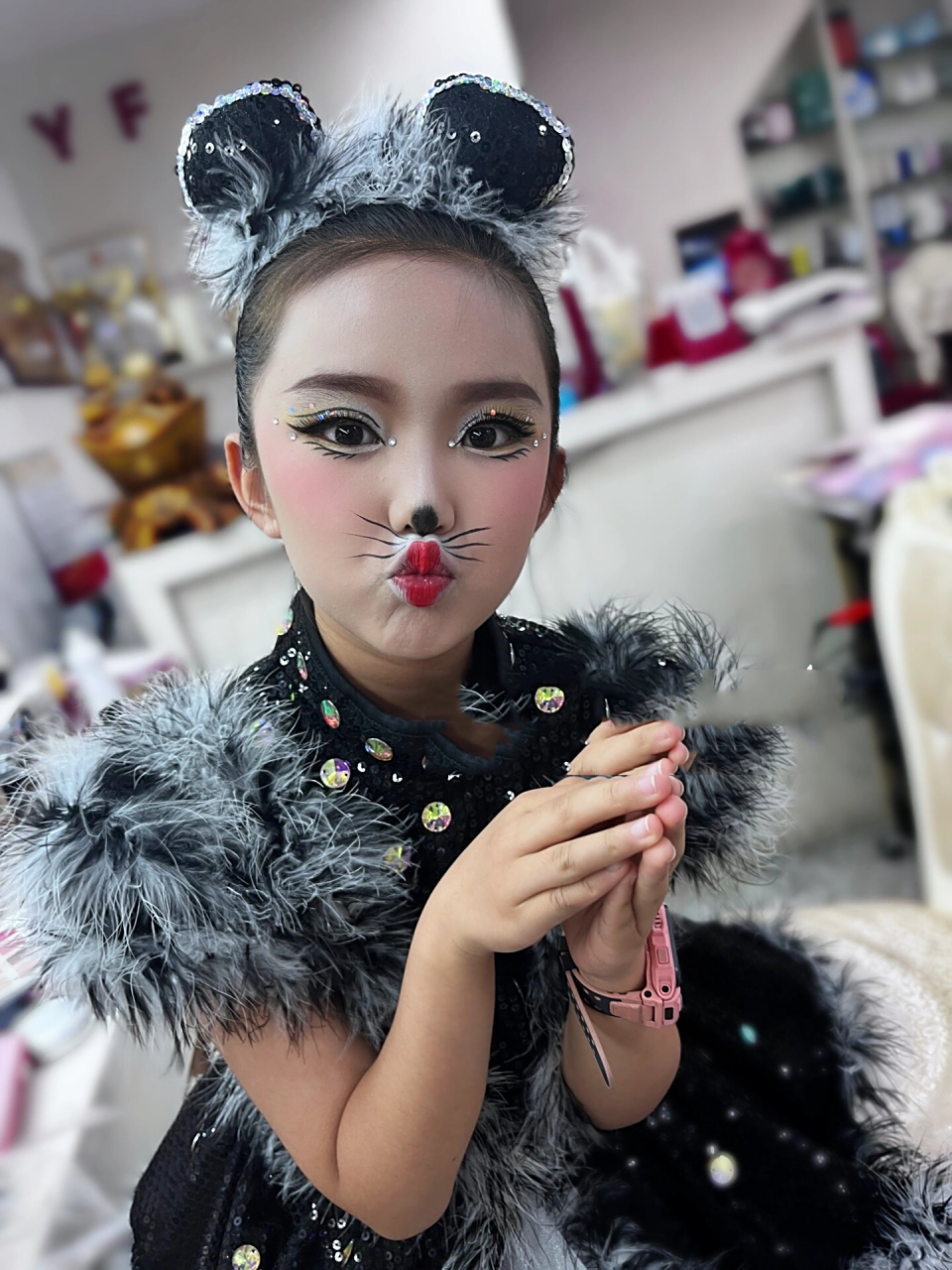 小老鼠妆容:可爱