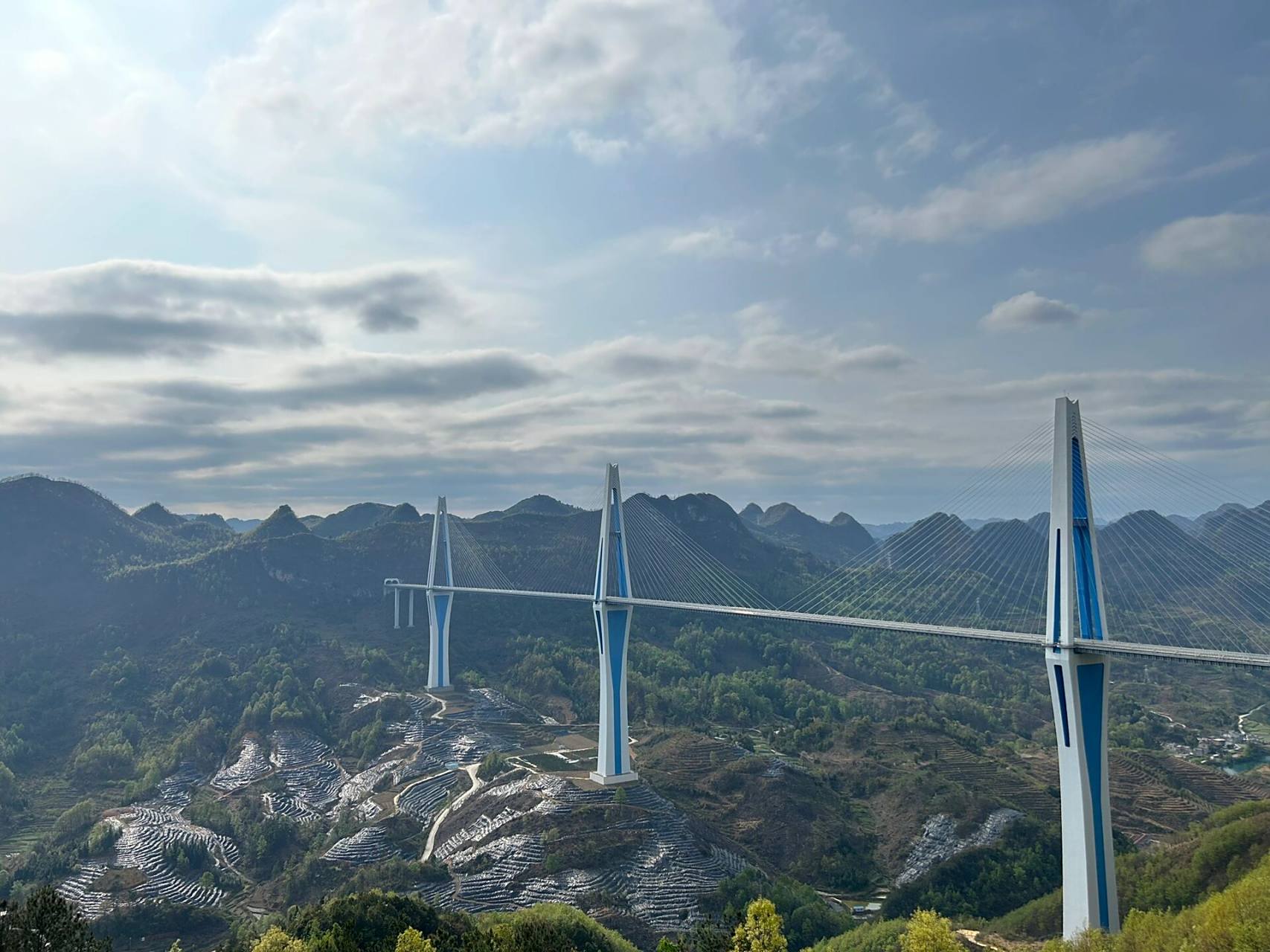 贵州震撼绝美小众景点———天空之桥 从天眼去荔波小七孔的路上居然