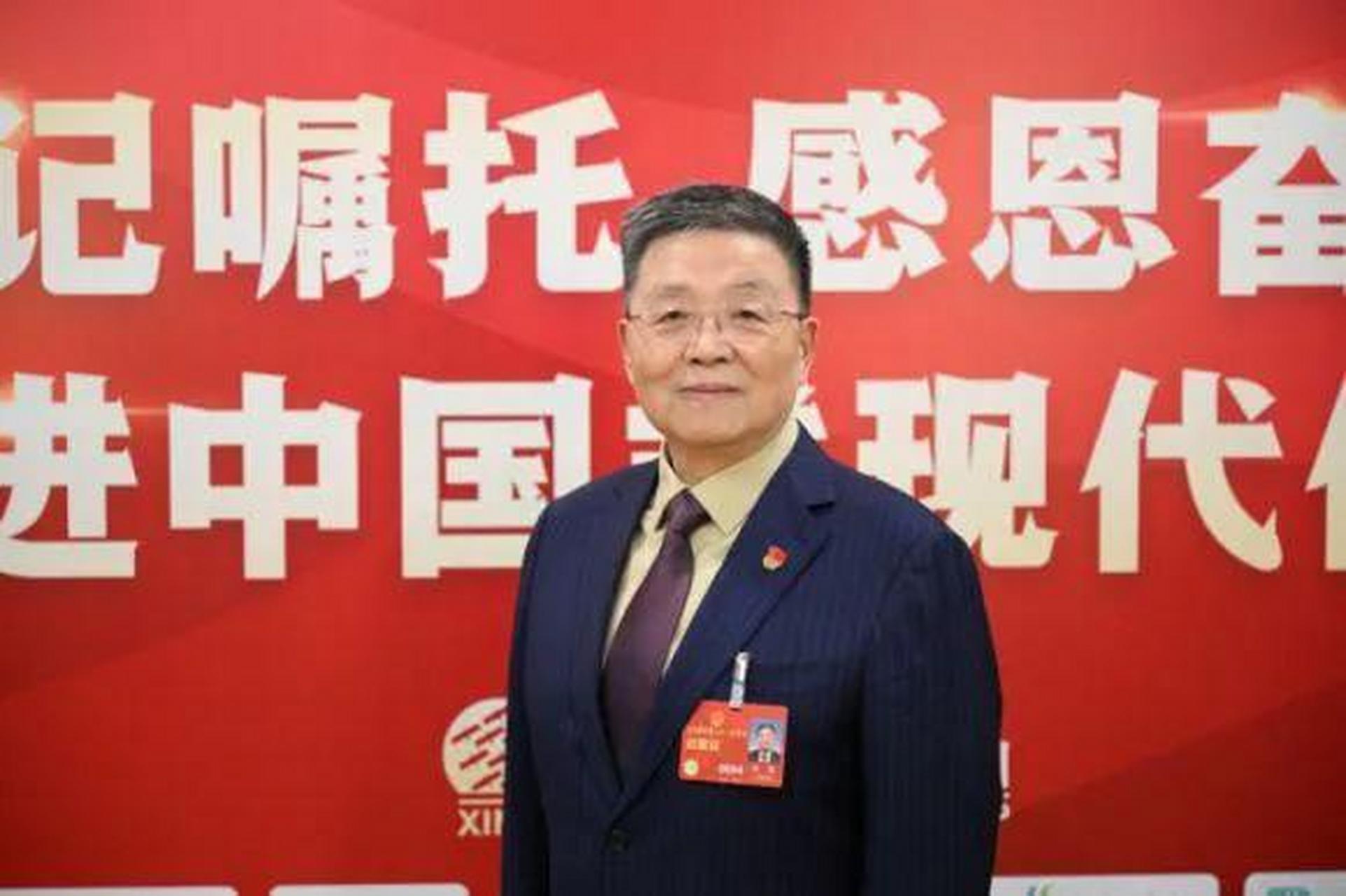 【全国人大代表10康缘药业董事长肖伟:促成《中药注册管理专门规定