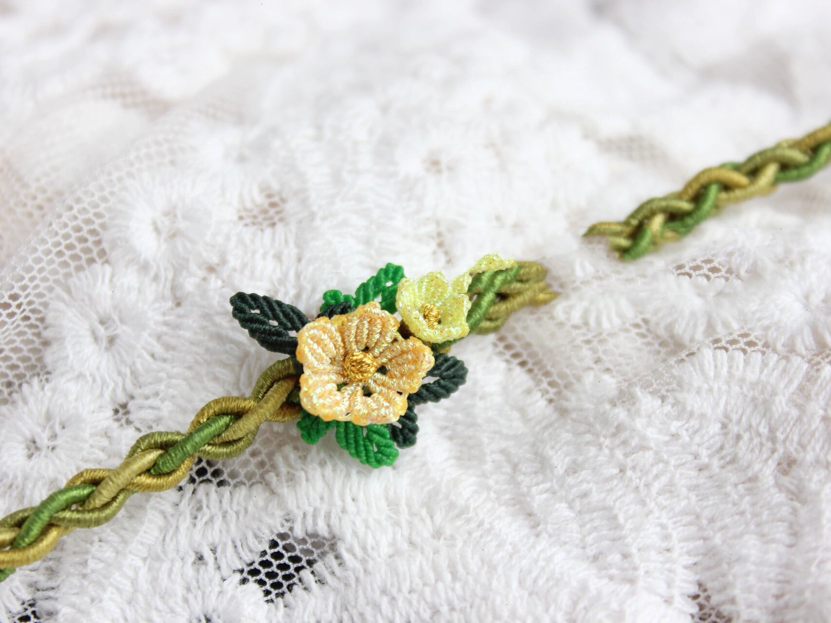 手工编绳 | 藤蔓小花花手绳