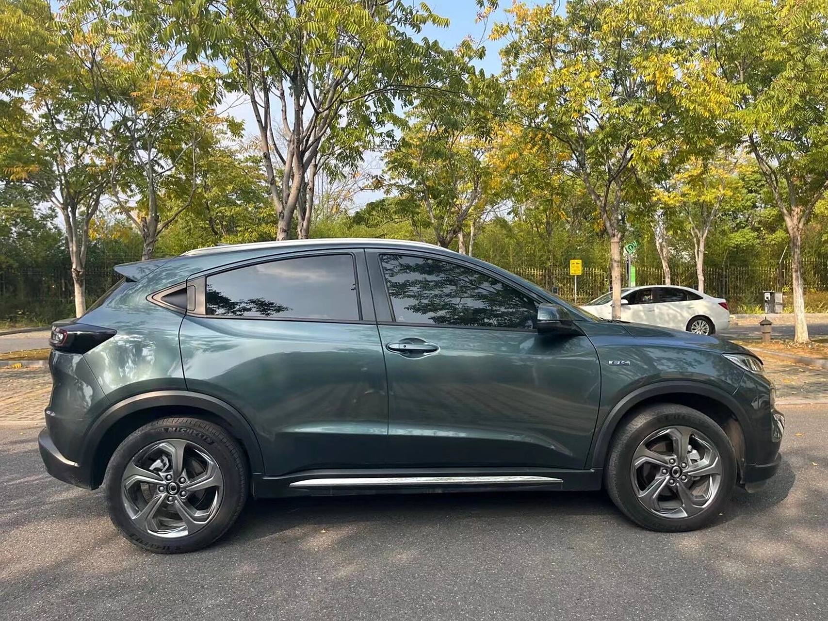 68万 新到 2021年 思铭 东风本田 mnv 纯电车 续航里程500  采用按键