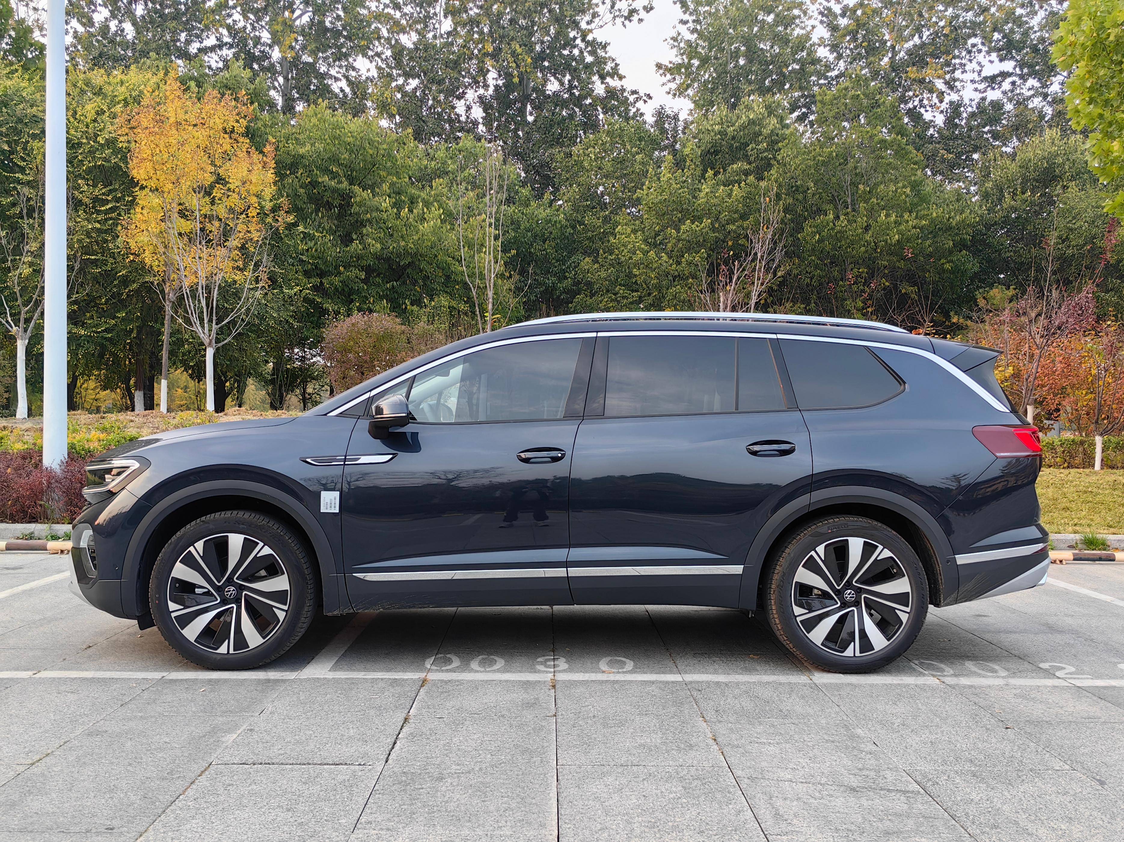 今天早上无征兆车趴窝了,打不开车门,真无语!