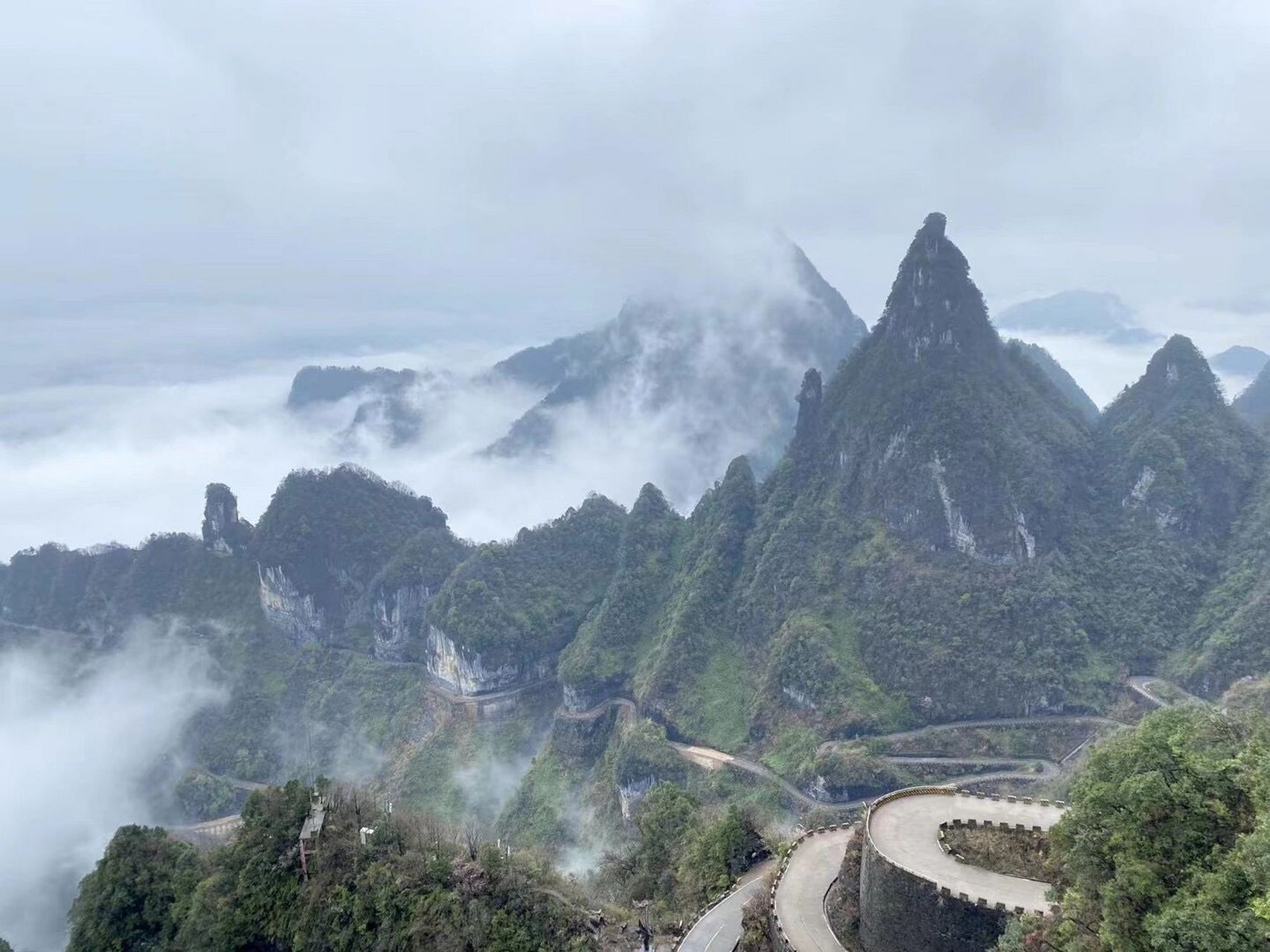 下雨天千萬別來張家界 一查天氣預報,一看天天都是下雨但是實際上下一