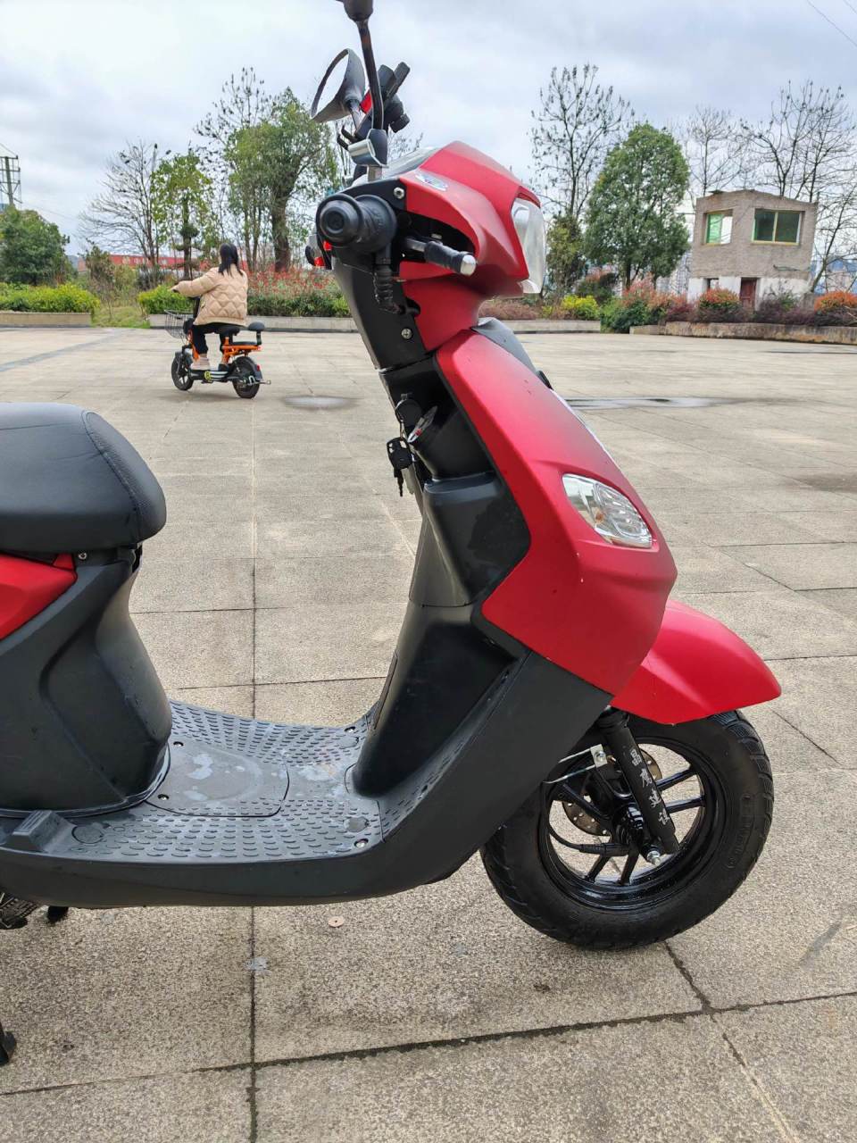 车型:晶鹰建设125踏板 年份:2023-7-11 公里数:8500 过户次数:01 保险