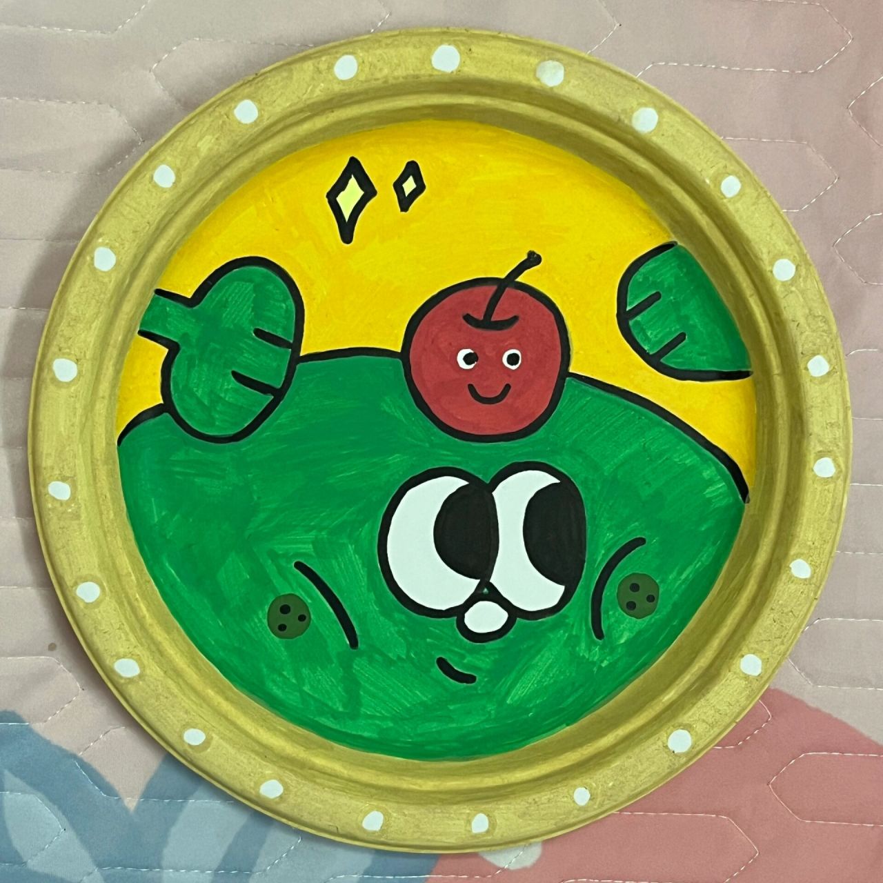 盘子画 丙烯马克笔画的盘子画  可爱极了