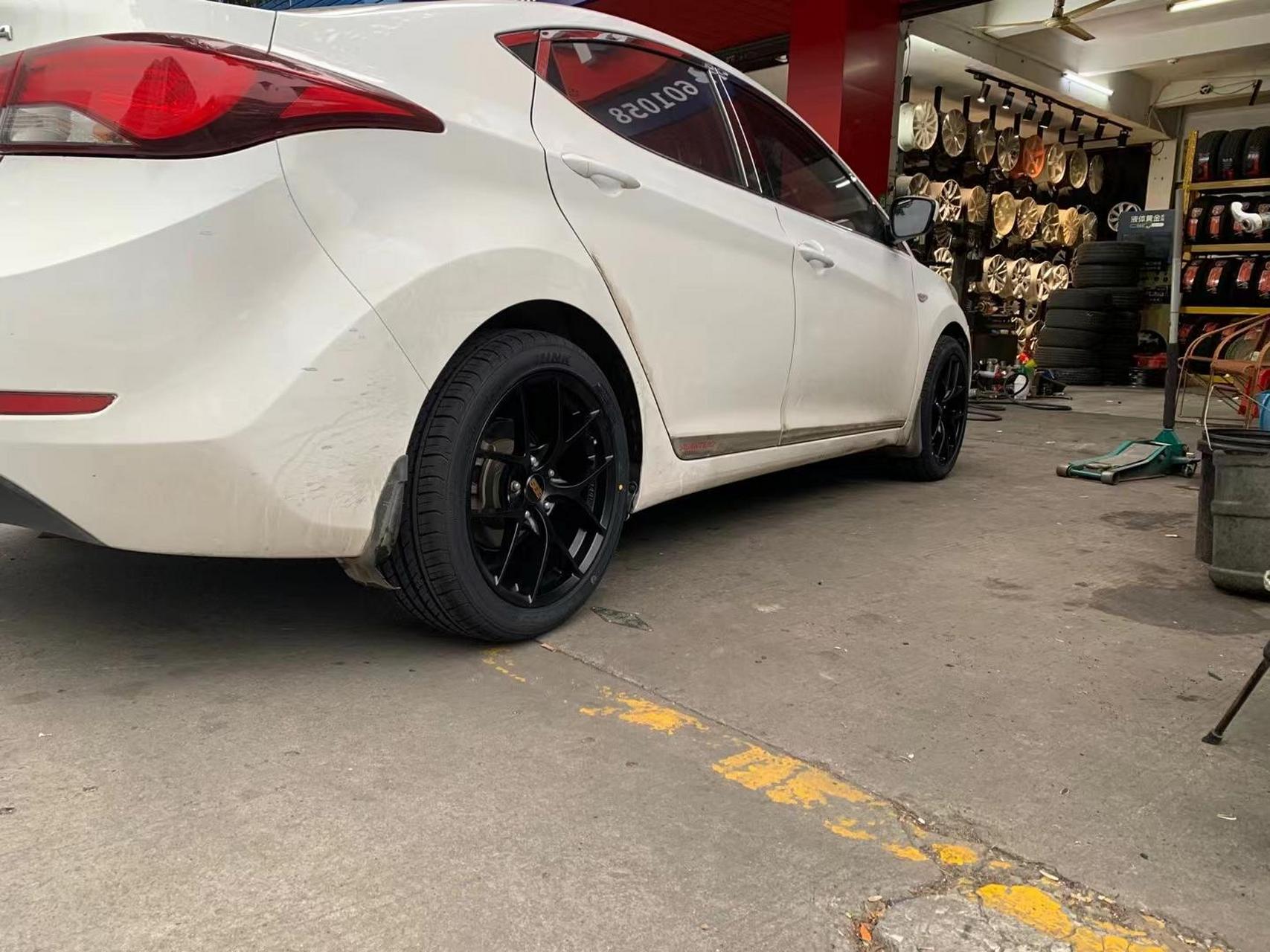 现代朗动升级17寸bbs轮毂轮胎