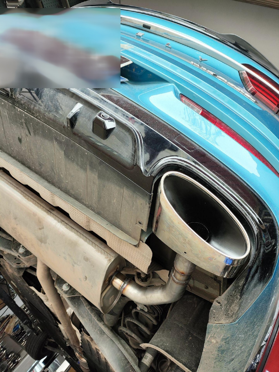 吉利星瑞升级原车款尾喉,真出气排气管,让冬天不再尴尬.