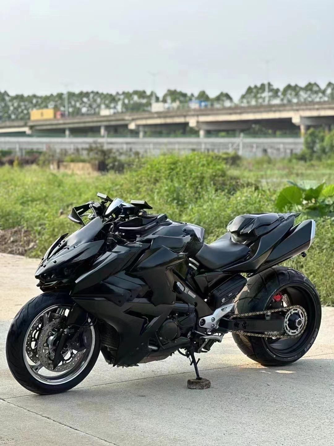 铃木大bk1340 爆改单摇臂300大后胎!踏雪麒麟前脸!全国唯一!