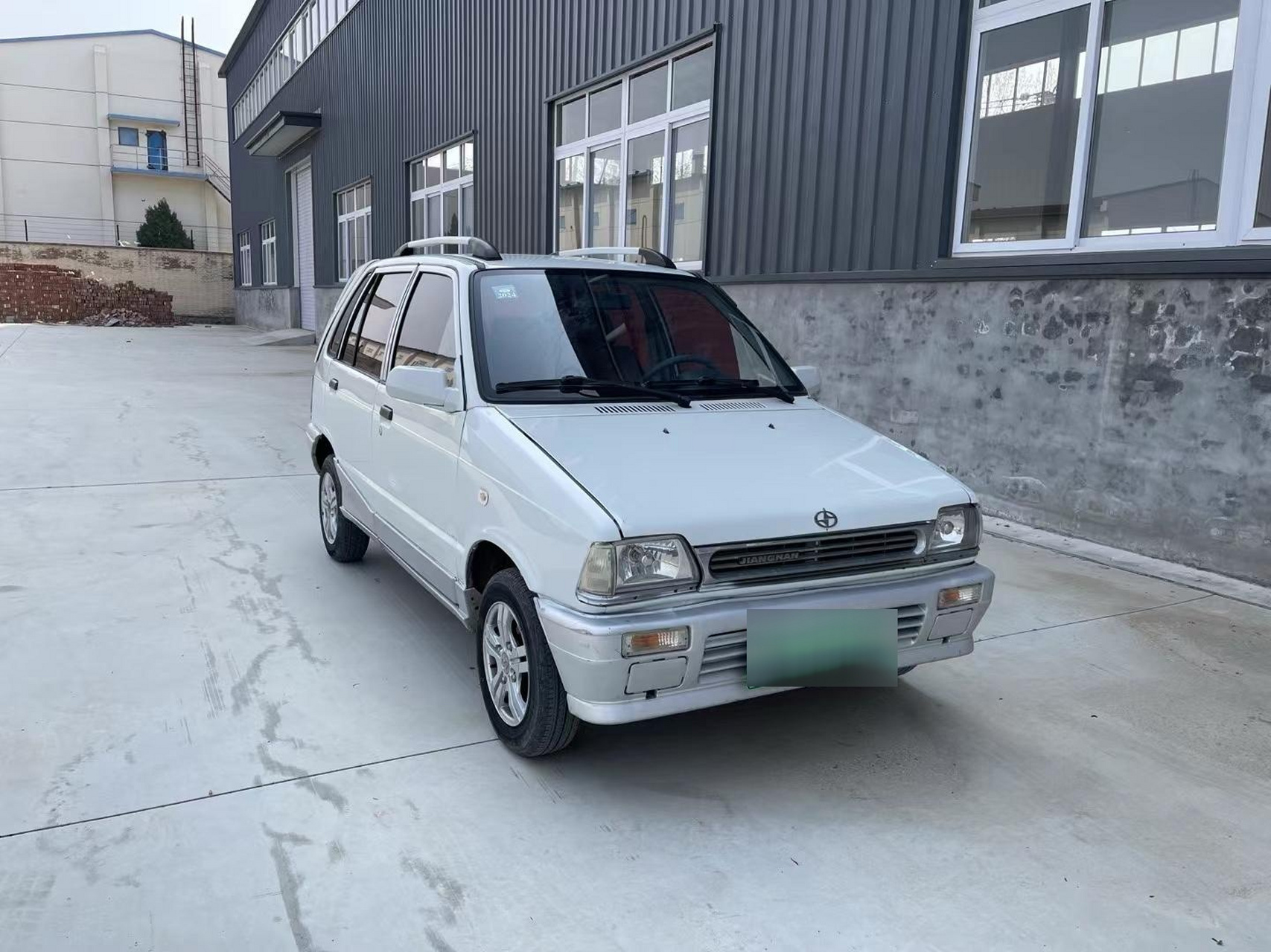 新到18年5月奥拓电动汽车,续航160公里,一口价9800