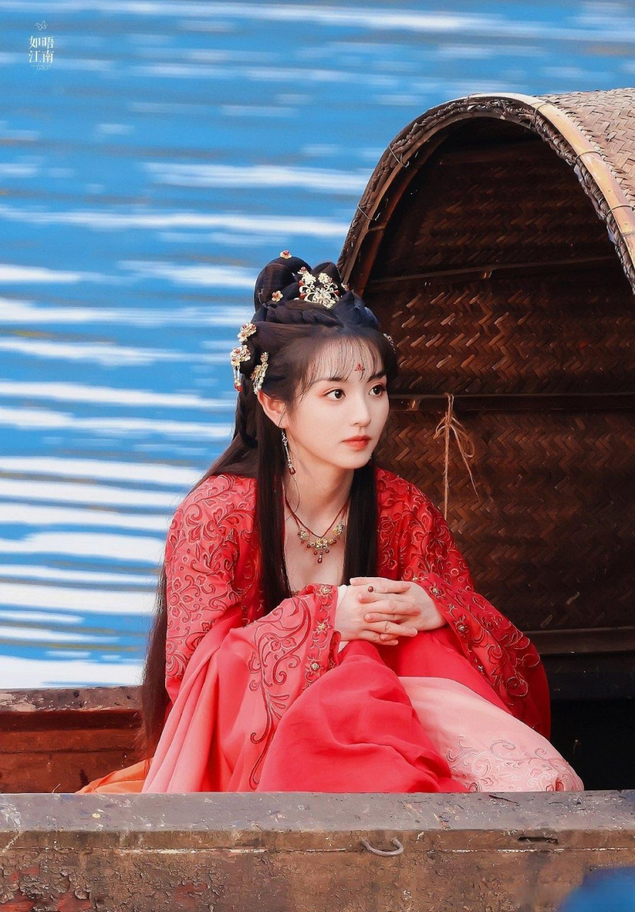 田曦薇《大奉打更人》高清图,太美了,期待[舔屏][舔屏][舔屏][舔屏]