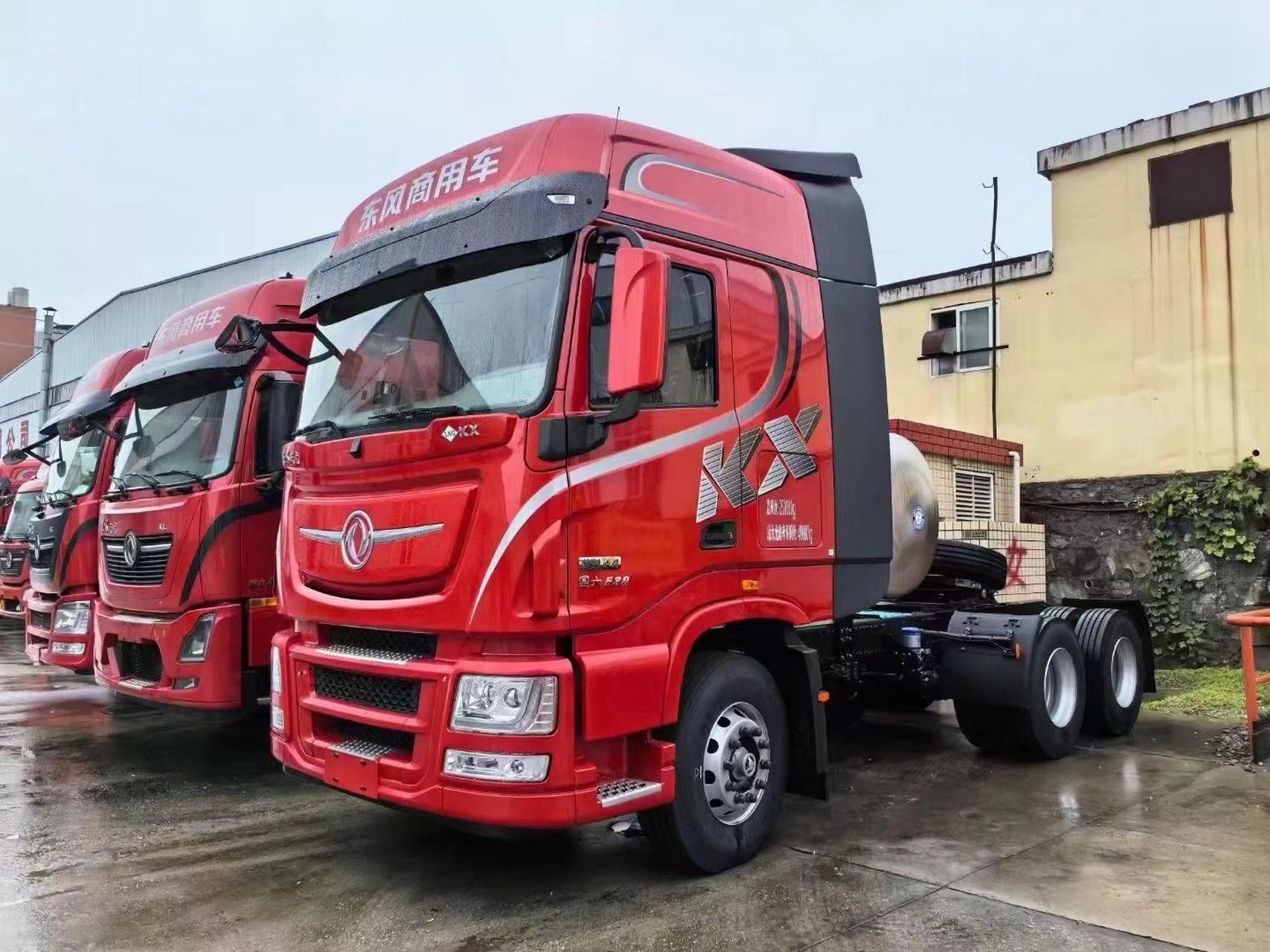 东风天龙旗舰530lng燃气车,康明斯530马力,东风14档变速箱,福尹特液力