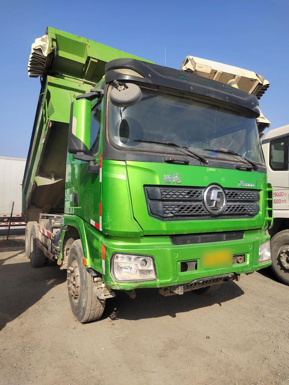 环保渣土车 18年6月国五德龙x3000,375 大箱5.6高1.5米