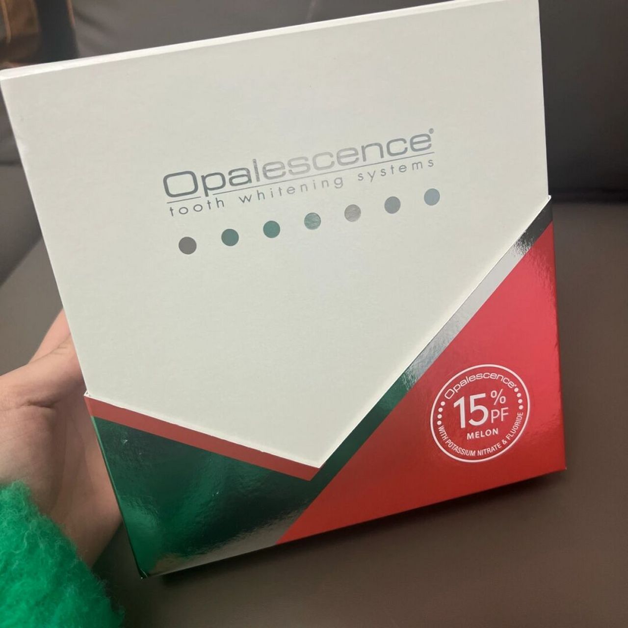 opalescence美国皓齿美白家庭装 因为我有带隐适美,所以听朋友讲入手