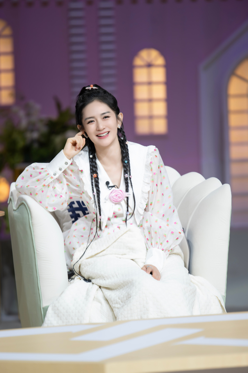 谢娜超话 高能输出,解析甜蜜爱情;沉浸互动,无畏「娜」般表达.