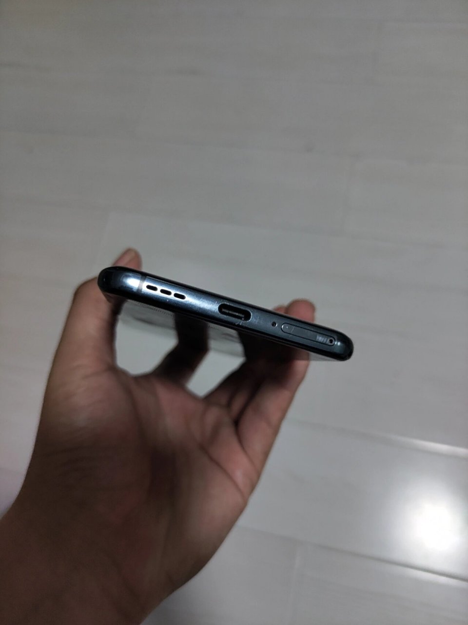 oppo findx3pro现在也蛮不错的手机 二手价格1800-2200.