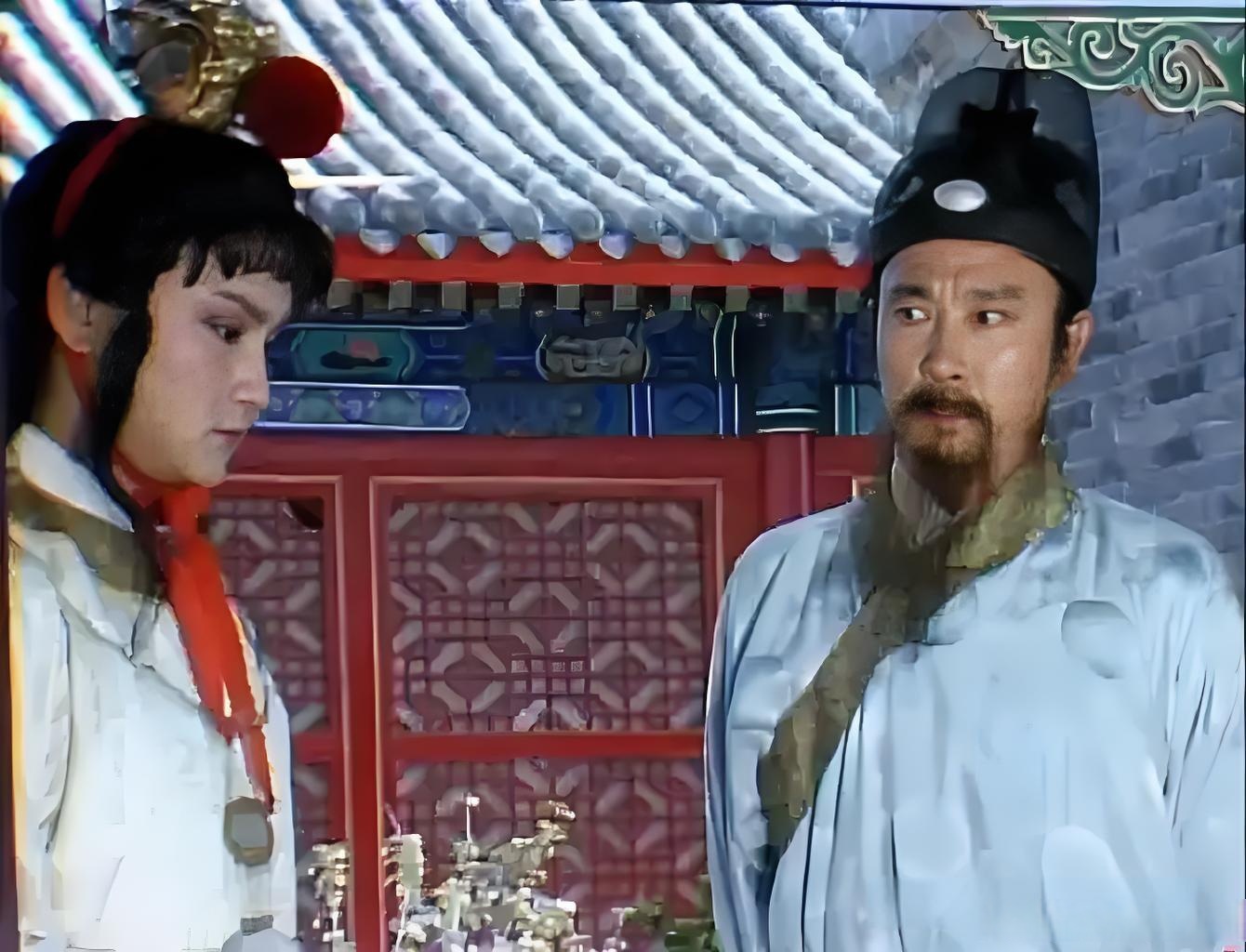 宝玉出家前为何恨袭人