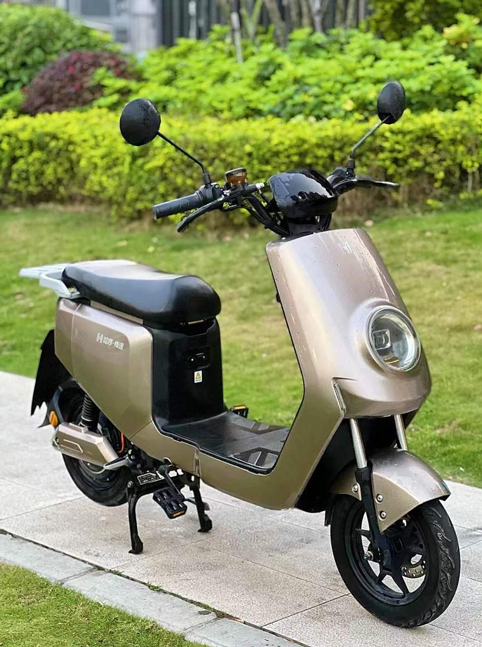 2023年购买的哈啰棒途新国标电动车(可上牌)实行2000公里准新车,搭配