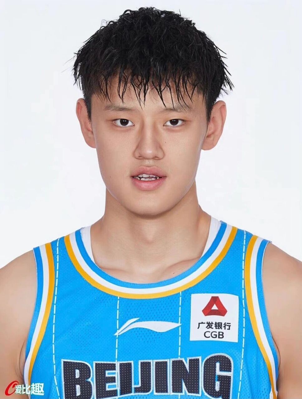 曾凡博新赛季定妆照,帅气!