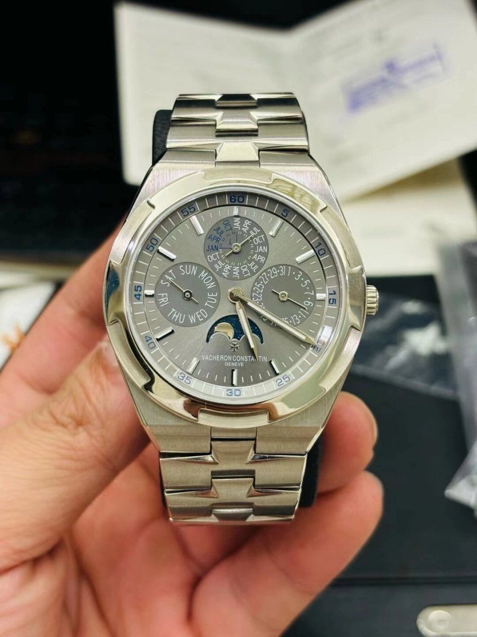 江诗丹顿 纵横四海4300v/120g-b102 江诗丹顿 4300v/120g-b102 万年历