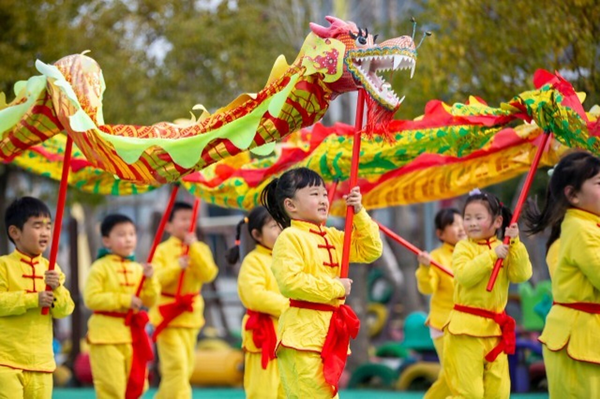 【#江苏# 海安:萌娃舞龙欢庆"二月二"】