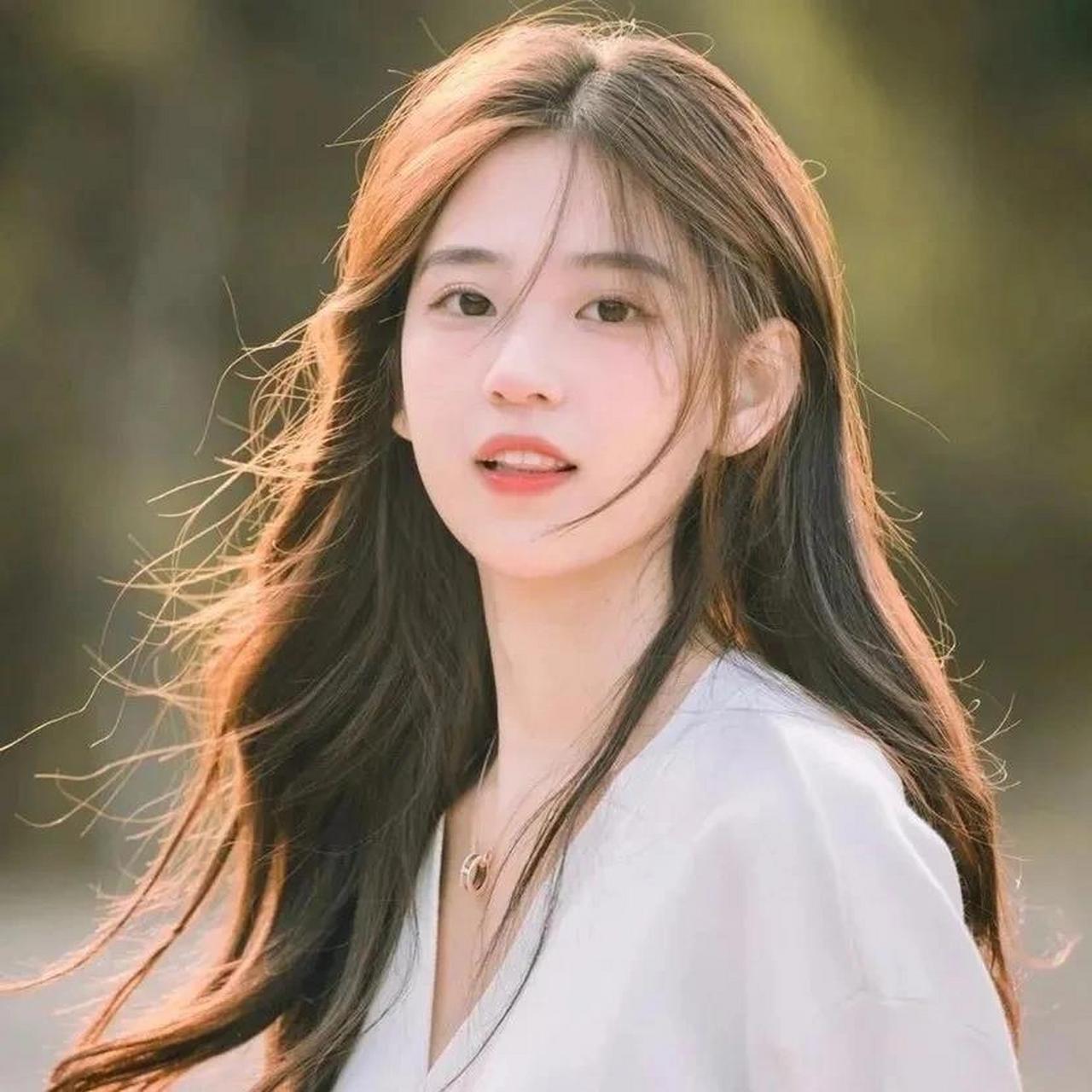 超好看的真人女生头像 这路遥马急的人间,你我平安喜乐就好