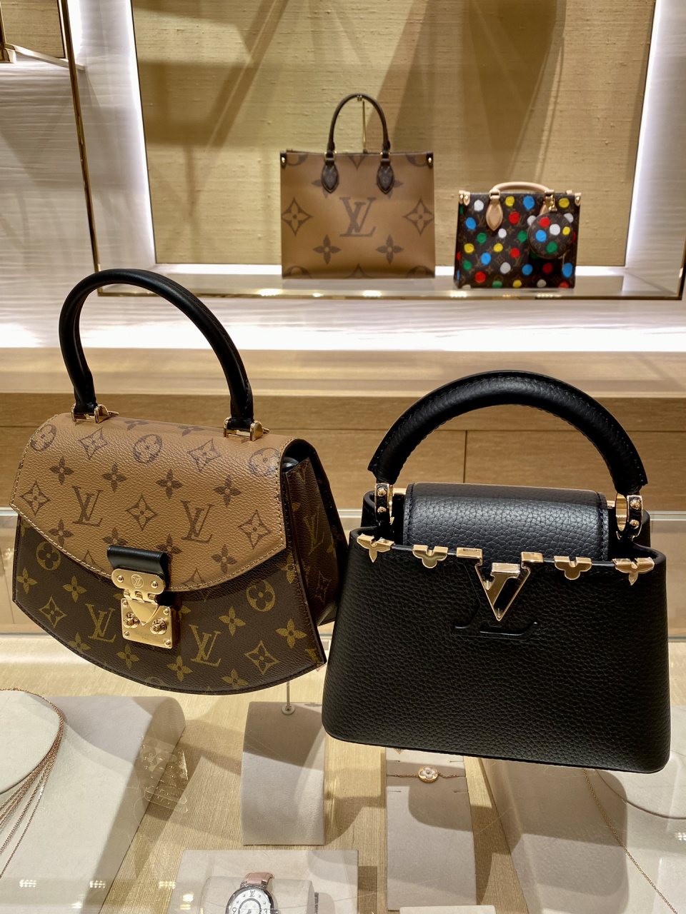 2023年第一只包lv tilsitt 一直想拥有一只可以手拎又可以单肩,斜挎的