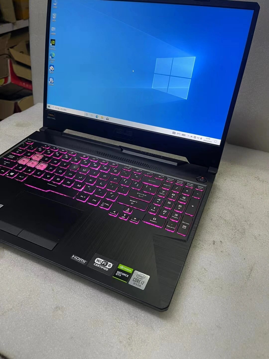 华硕飞行堡垒8 型号 华硕飞行堡垒8 配置 i7-10750h 16g内存 512g固态