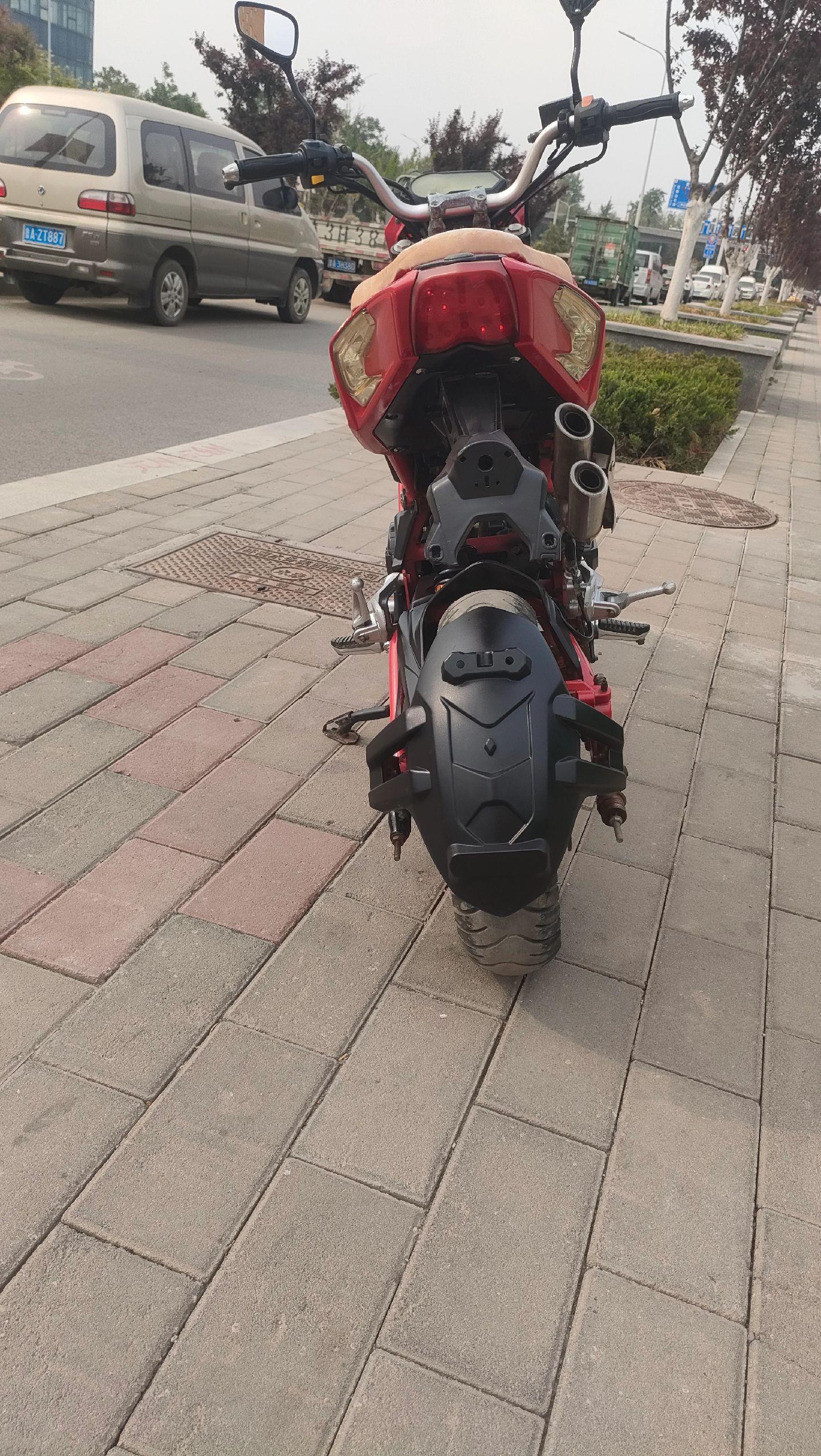 贝纳利800cc