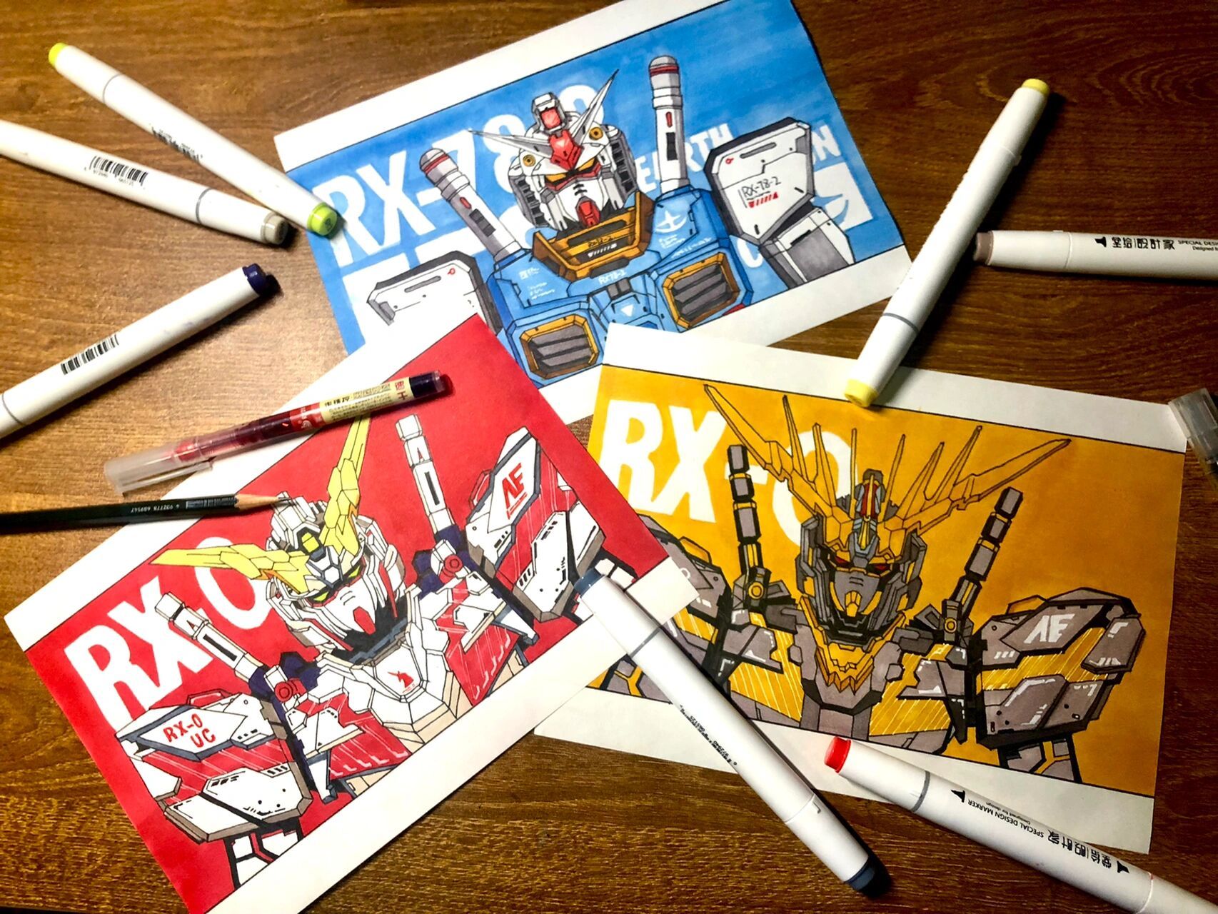 马克笔手绘—高达 记得上次画高达还是高中时给同学在校服上画的,转眼