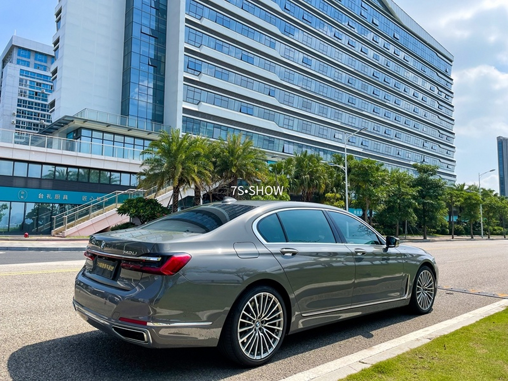 車租給租車公司多少錢一個月 租車價格 1,車型不同,租賃價格不一樣.