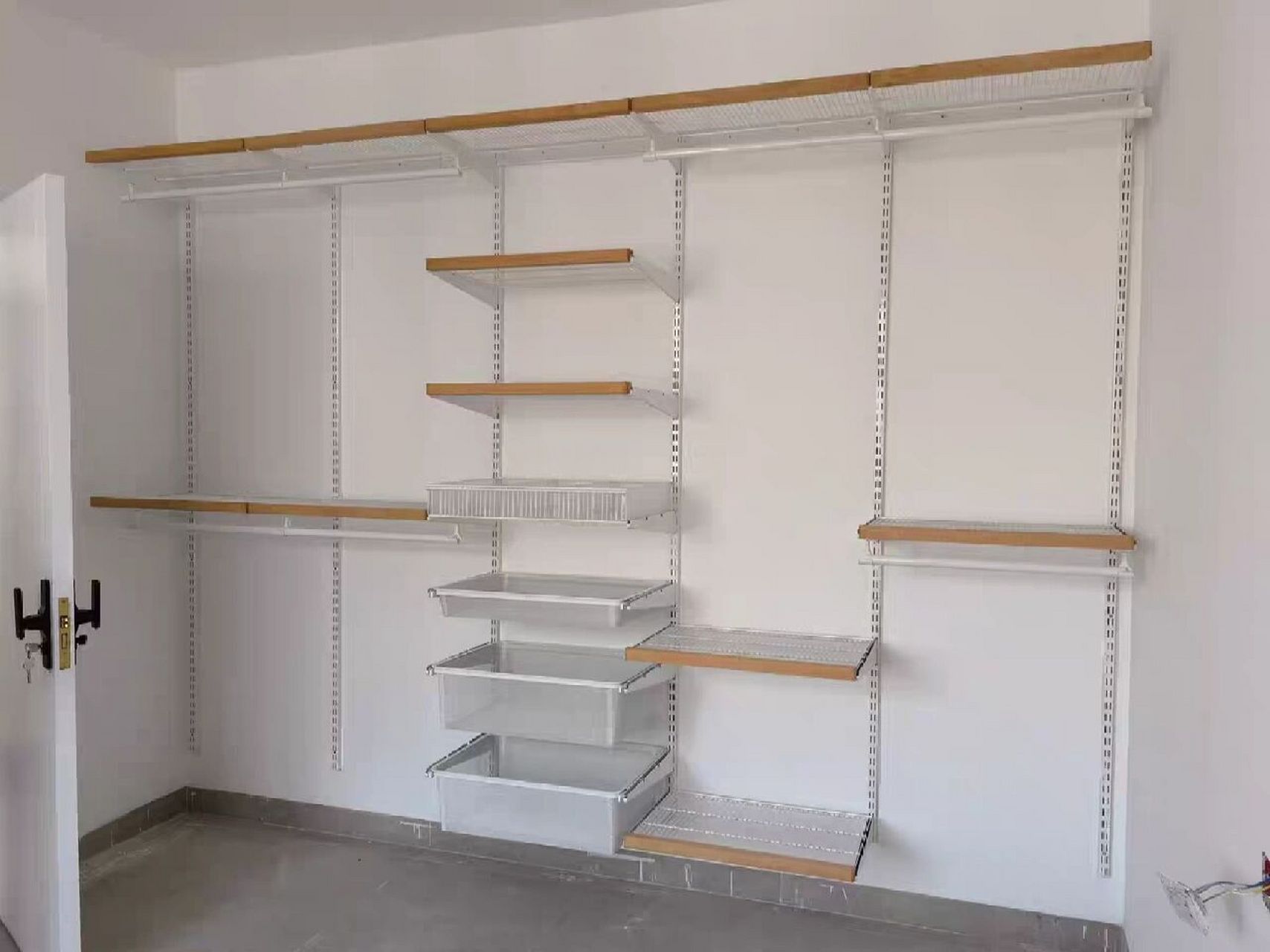 关于金属衣柜的选择,看看那种更适合你 我的钢架衣柜成品这会还没出来