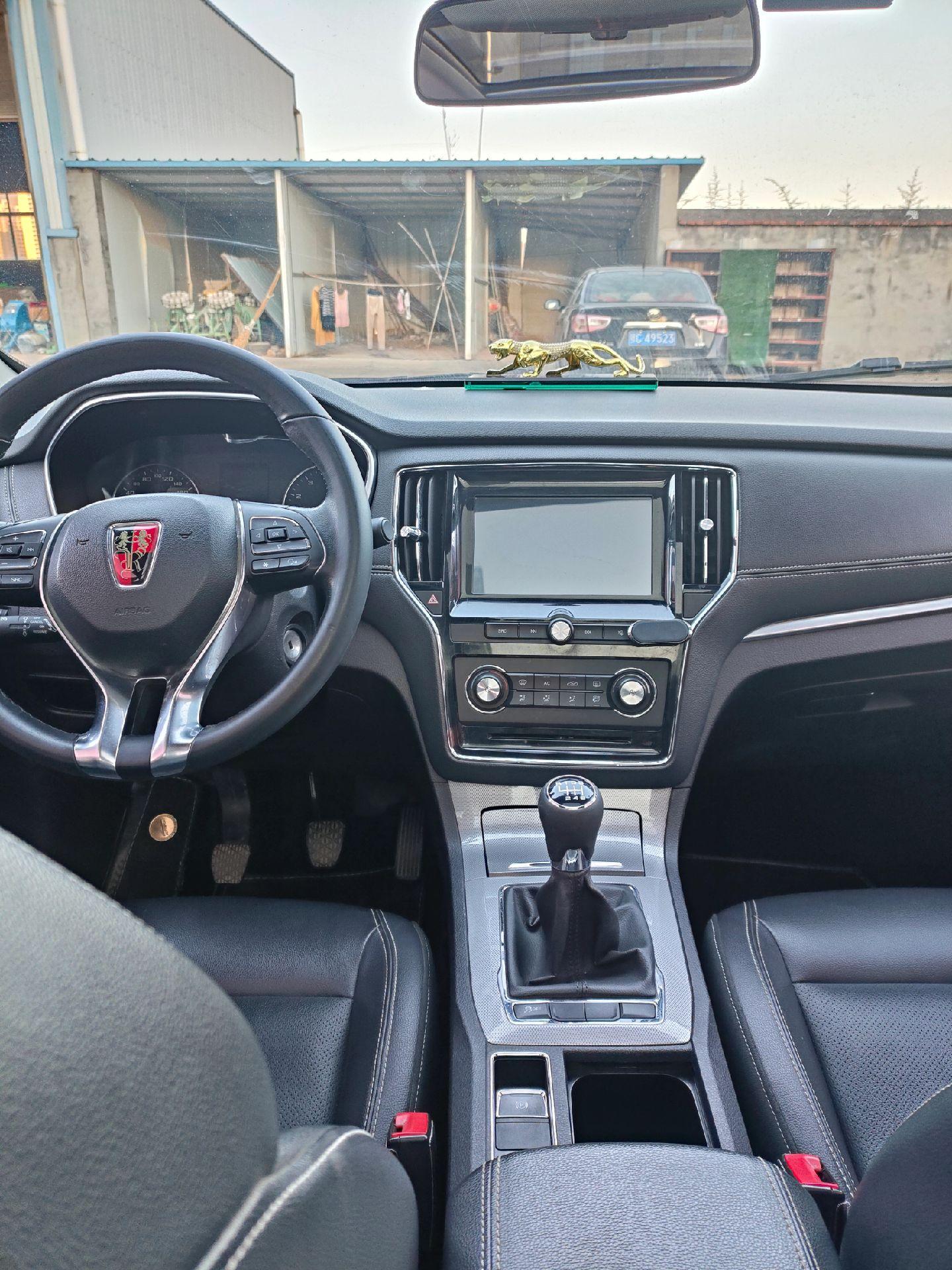 新到一台18年荣威rx5,手动挡1.