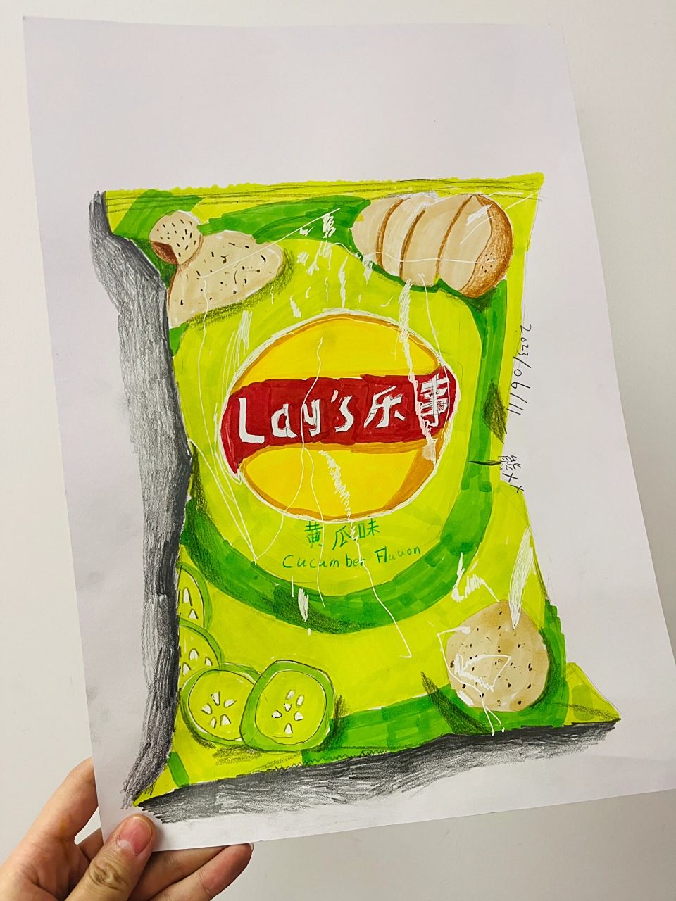 少儿创意素描《薯片写生》8-10岁 创意素描,乐事薯片,彩铅画结合马克