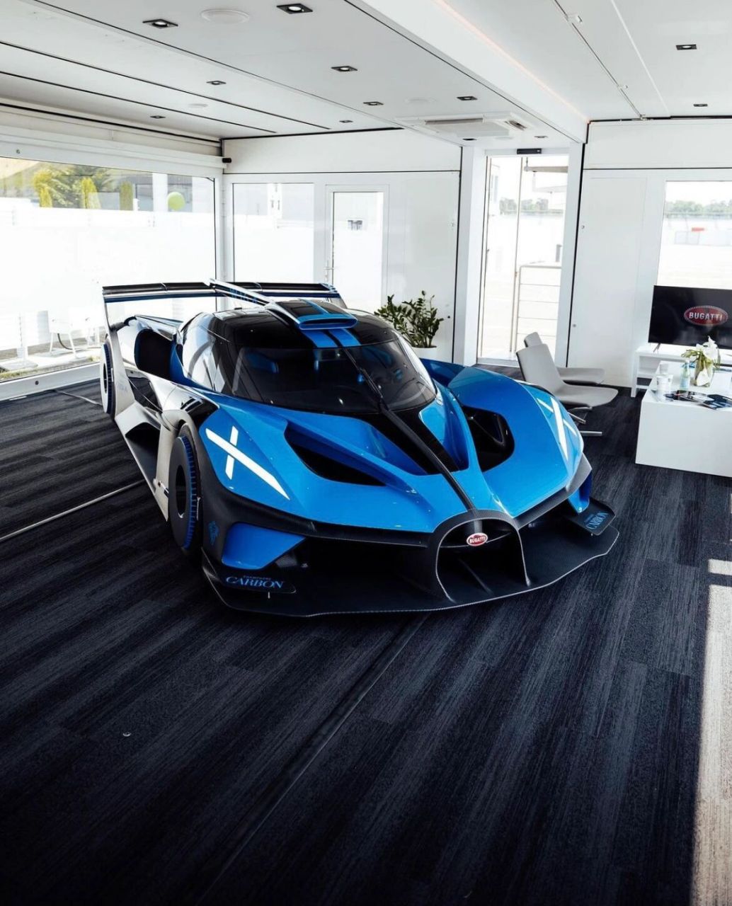 布加迪bolide飞火流星 布加迪为赛道而生的车,全球限量40台,1850马力