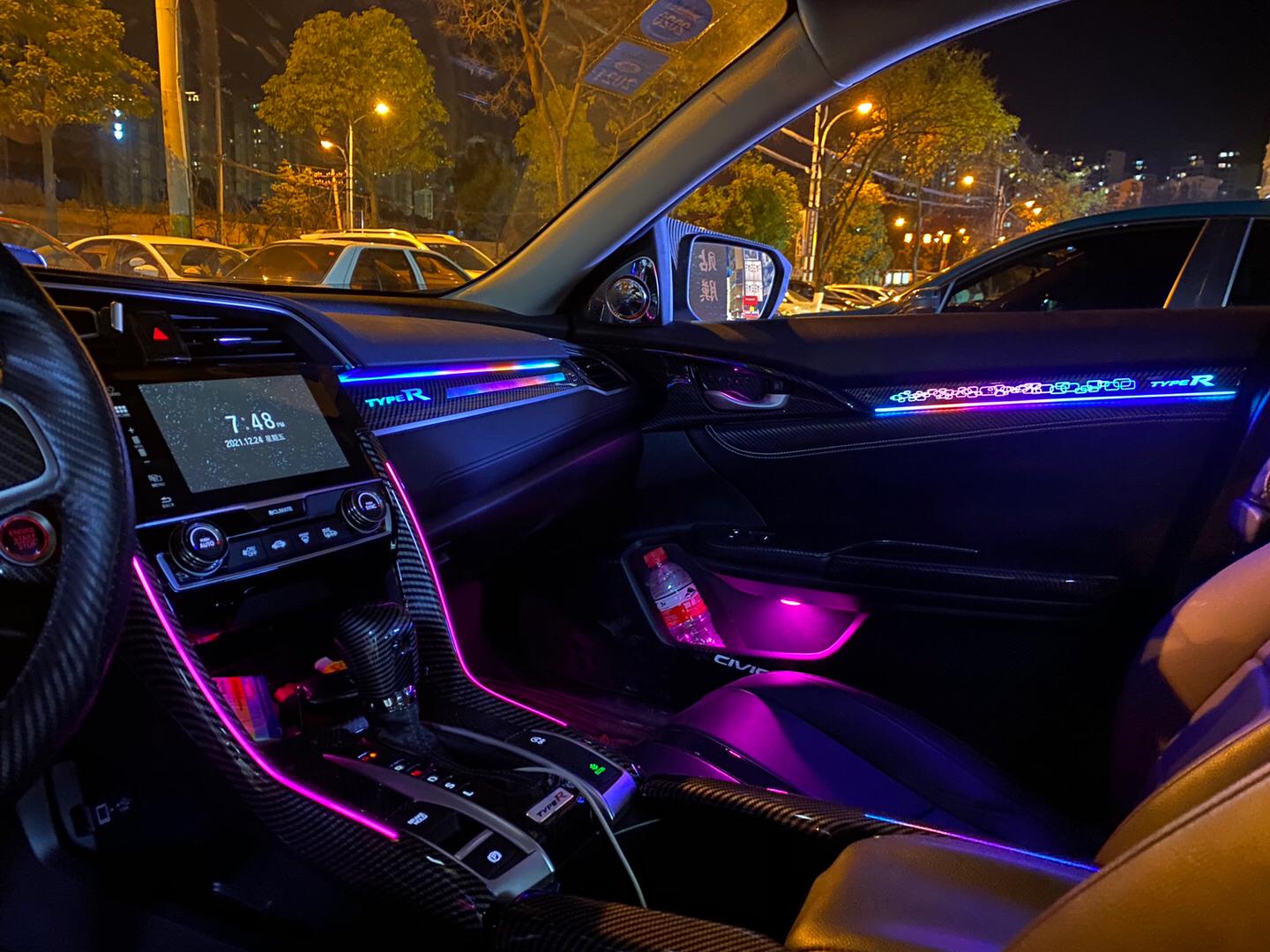 轿车后排灯车型