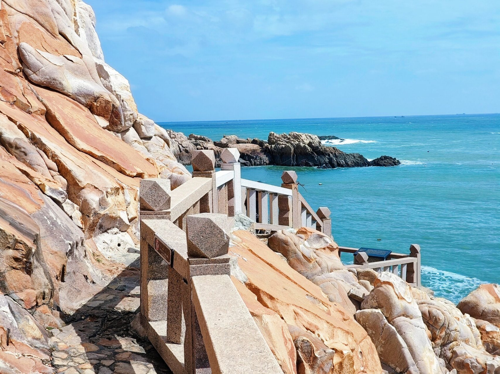 湄洲岛6鹅尾神石园-飞戟洞 这次湄洲岛之行最让我惊艳的地方,天气比前