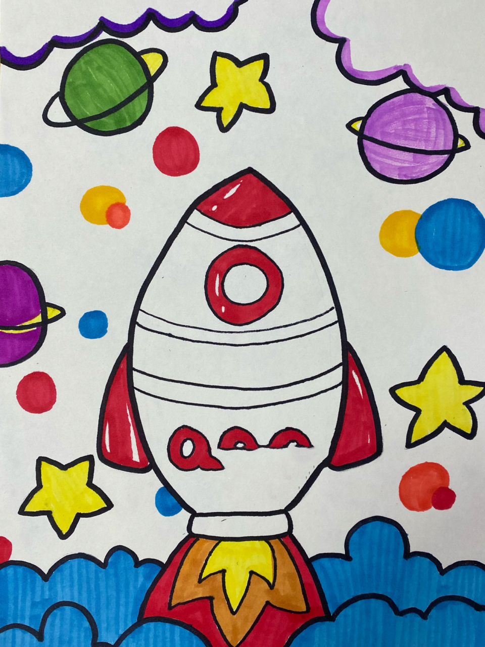 今天的绘画课程里,我们要以太空飞船为主题进行绘画