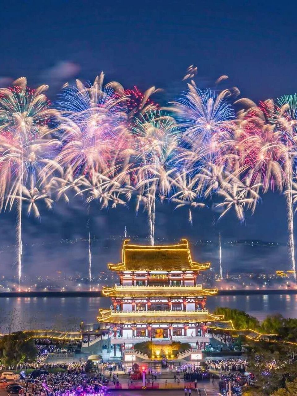 长沙烟花回归!连续3场!