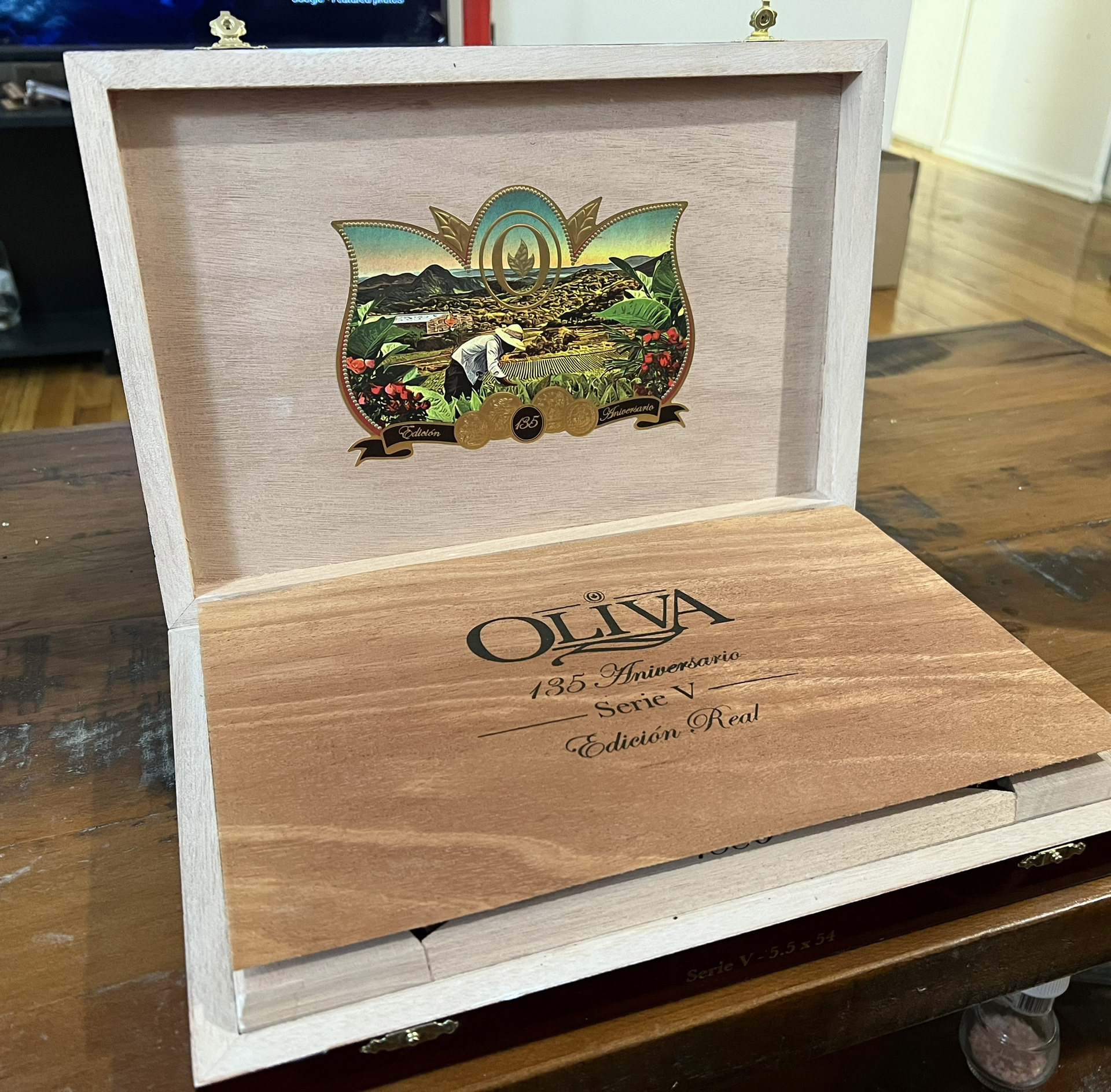 【oliva 135周年】雪茄开箱