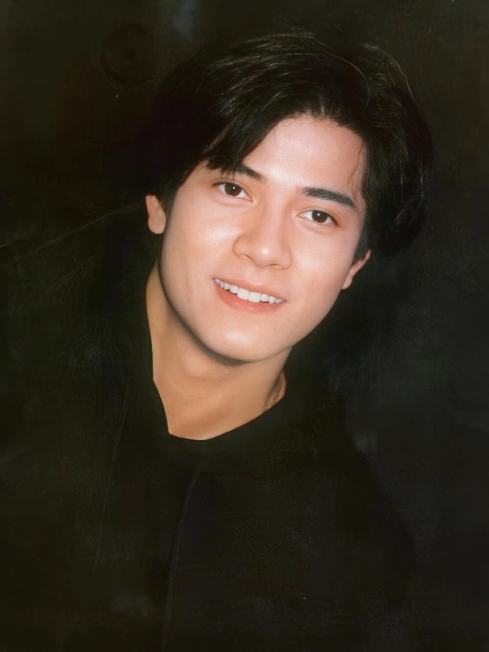 笑起来巨甜的天王郭富城,年轻照属实够拿捏