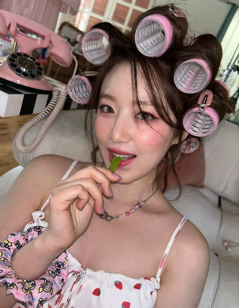 叶舒华卷发怼脸拍#哦莫哦莫,我最爱的芹菜小姐,叶舒华真的好美啊