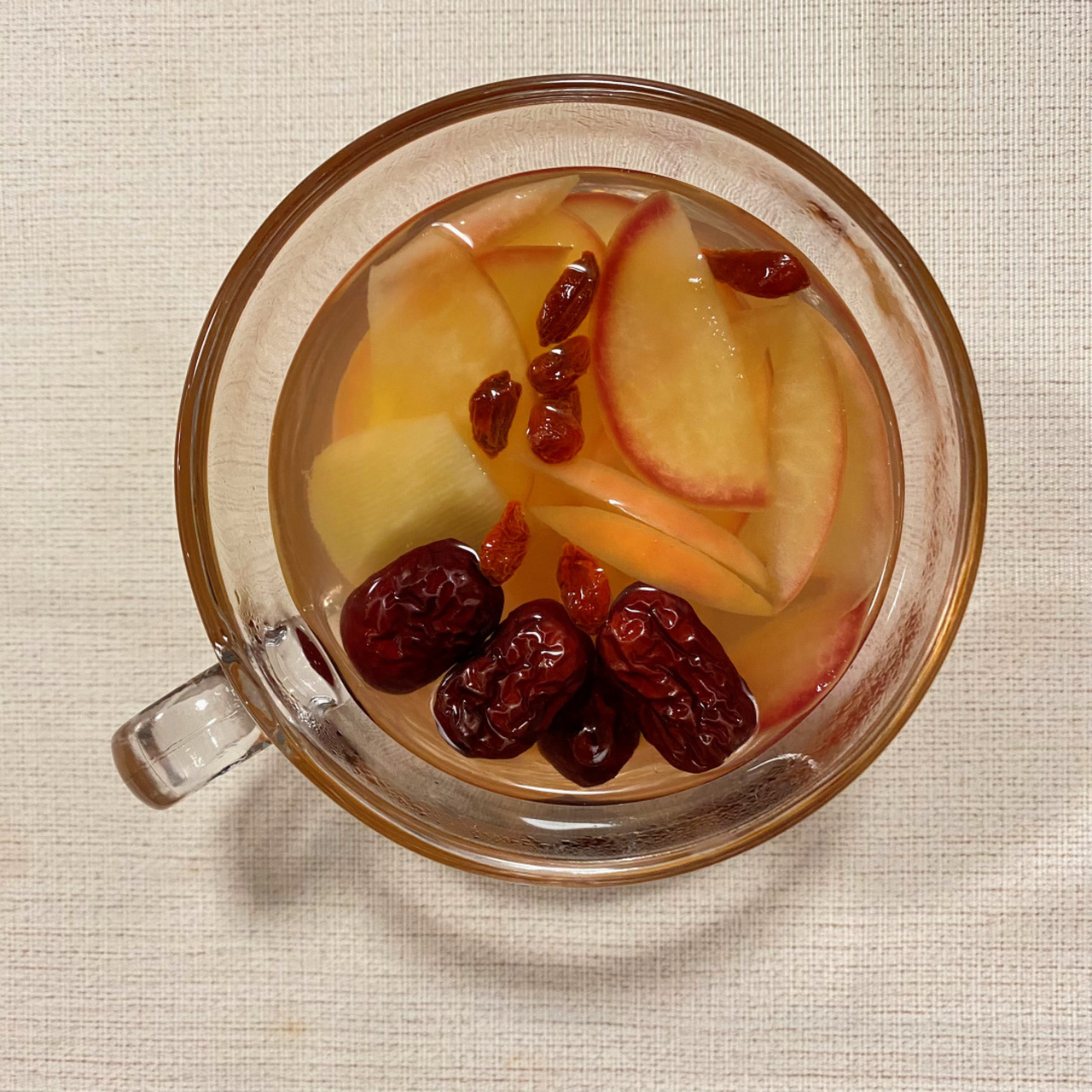 9297饮品分享|生姜苹果水 步骤: 16615苹果去核切片备用 2