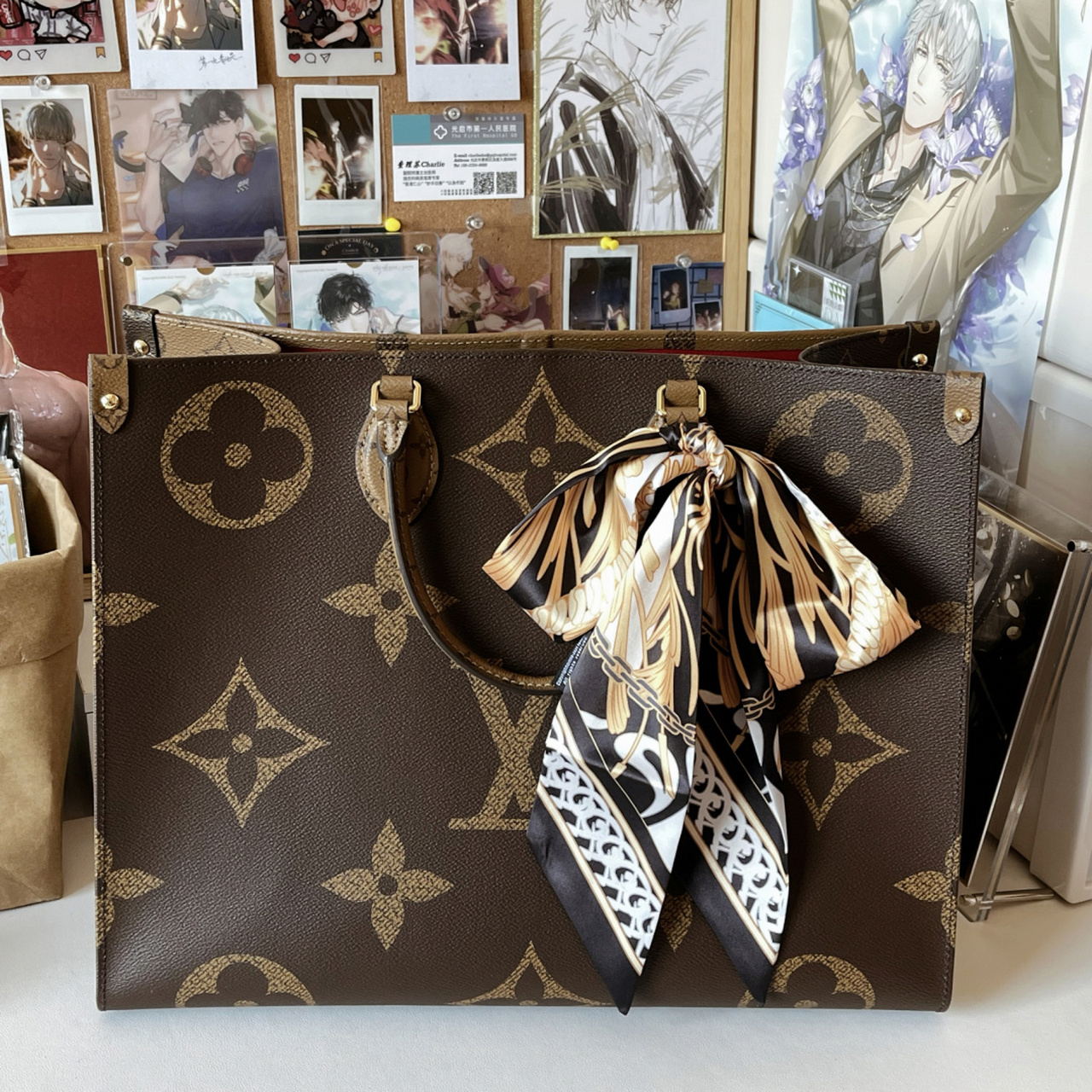 查宝的sea silk丝巾配老花绝美!