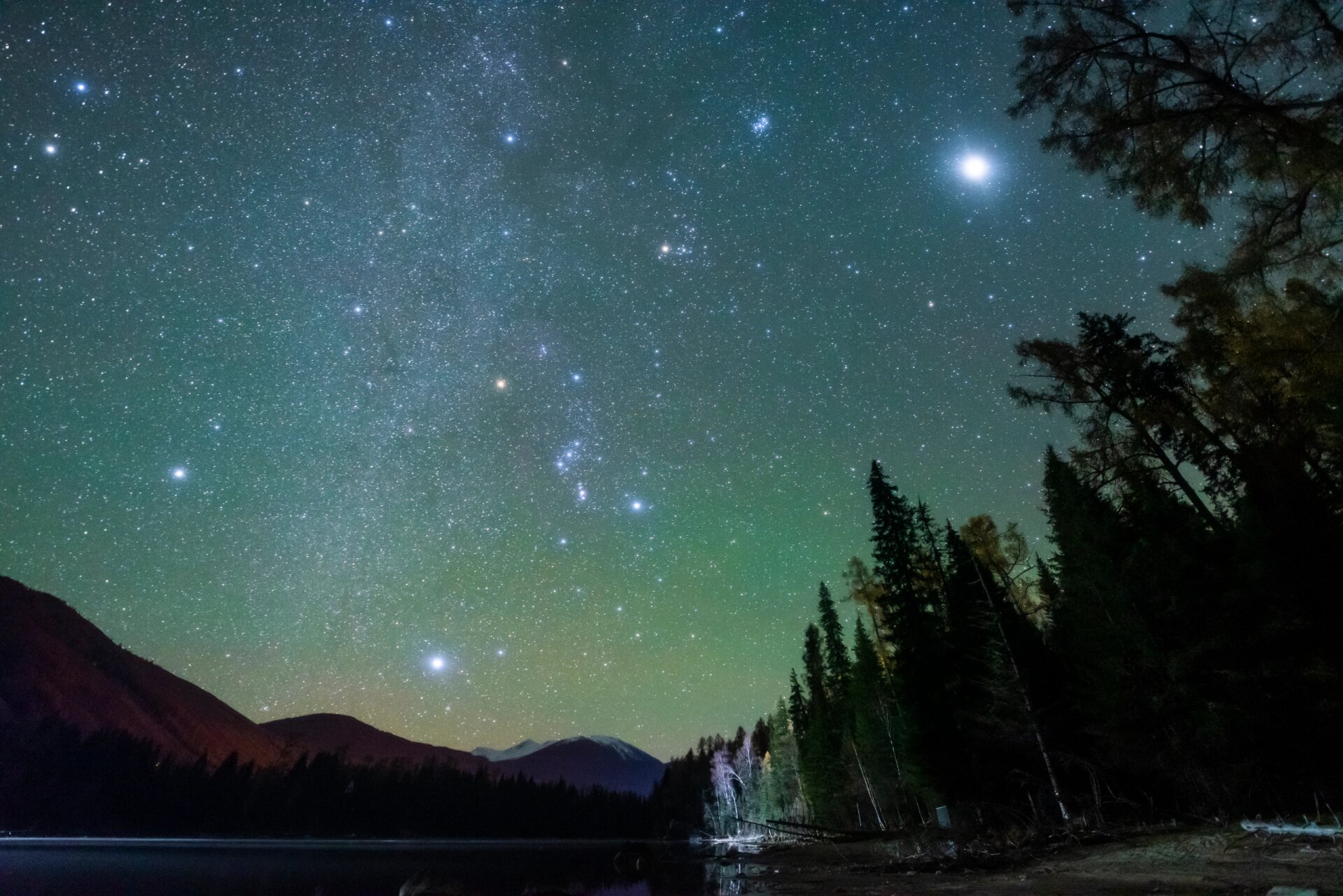 幸运如见极光!喀纳斯的星空也太壮观了吧