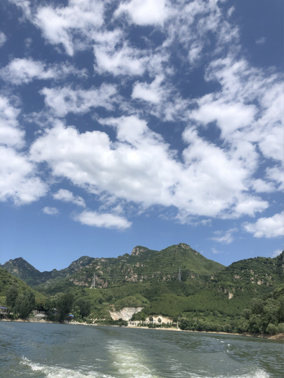 保定周边旅游—顺平龙潭湖 那天临时起意打算出去玩玩水看看山 于是